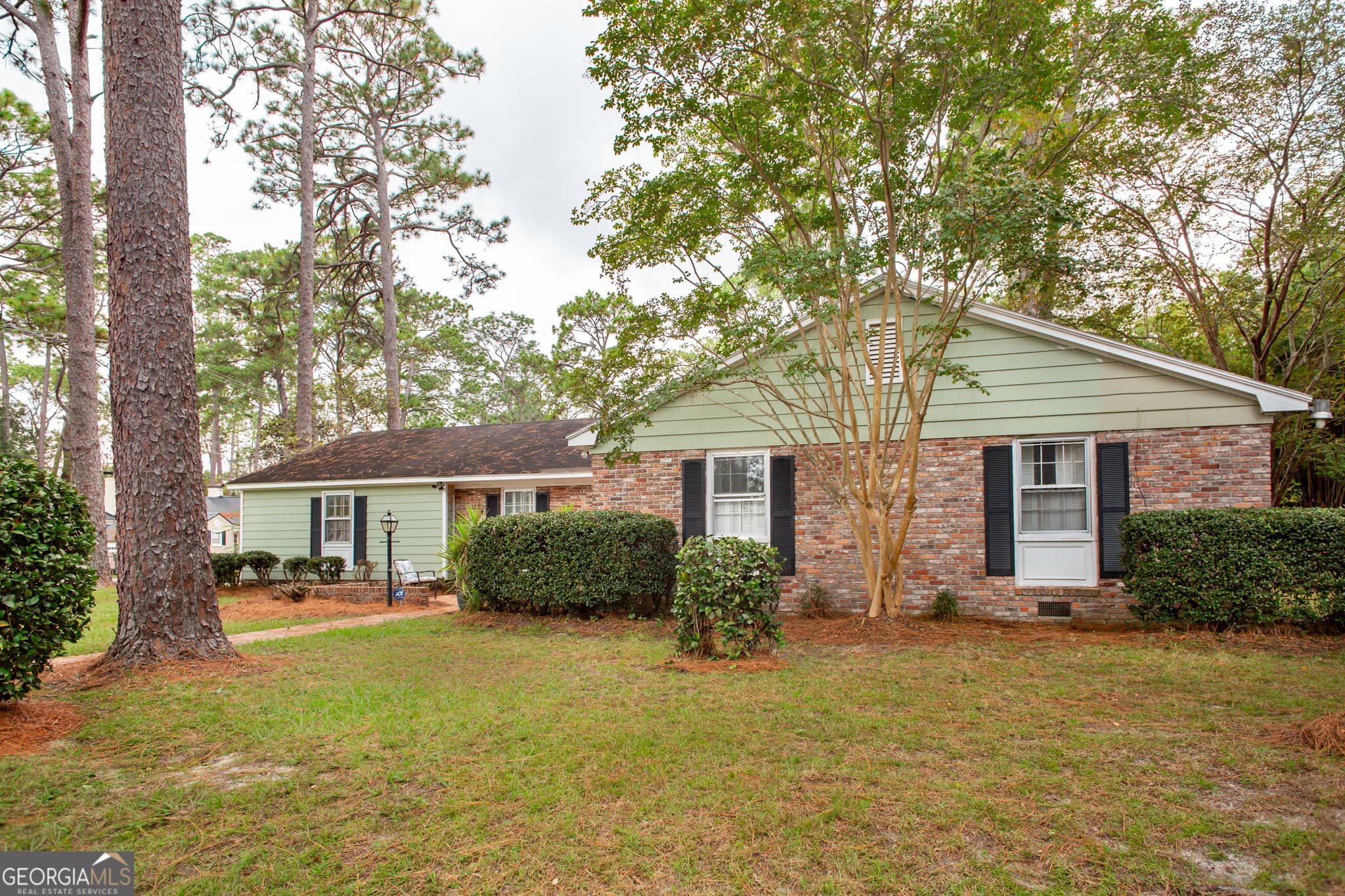 3 bedroom, 3 bathroom, 2,158 sq ft single family residence for sale at 1601 Oconee Road, Waycross, GA 31501 — photo 3