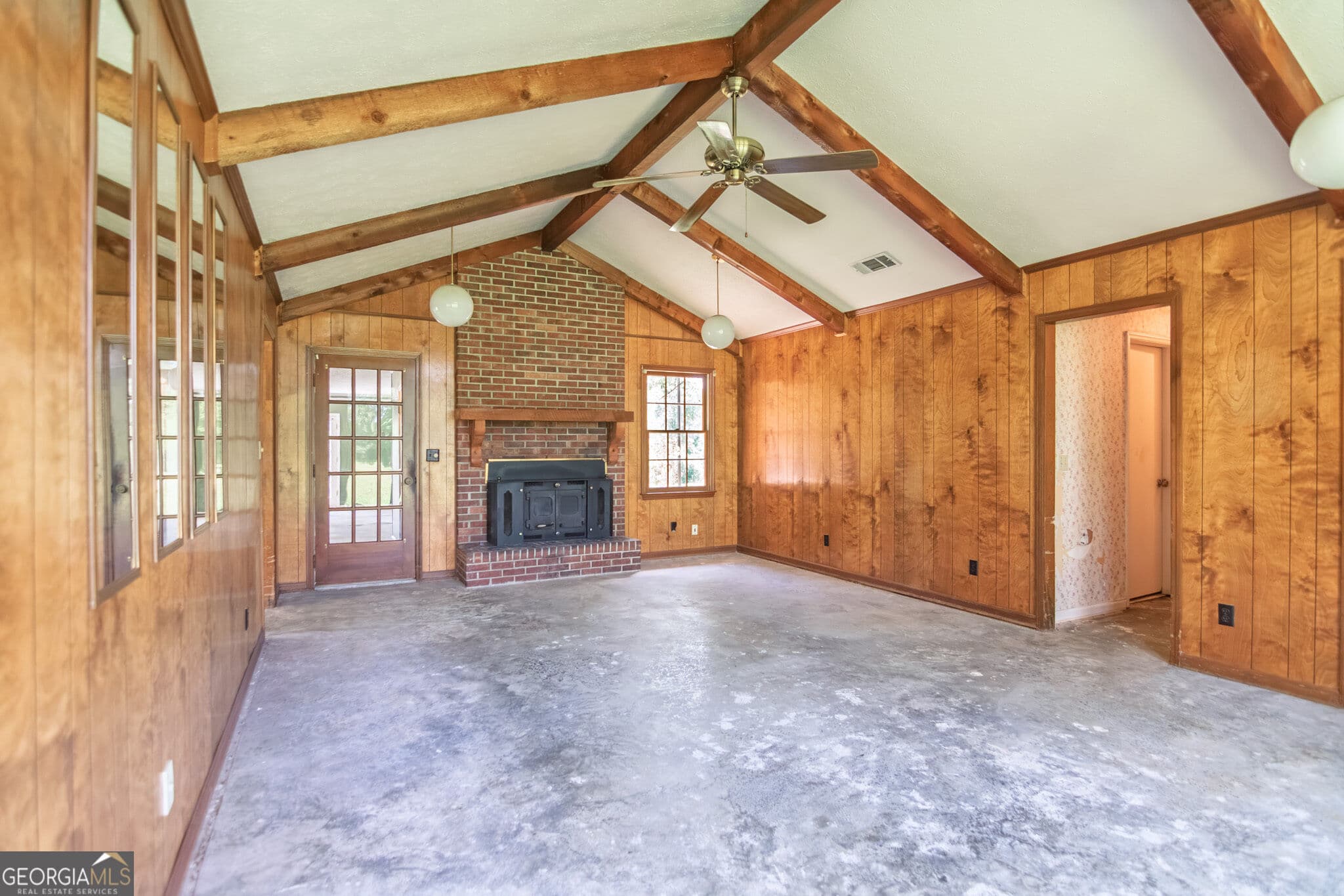3 bedroom, 2 bathroom, 2,153 sq ft single family residence for sale at 616 Twin Lakes Road, Waverly Hall, GA 31831 — photo 5