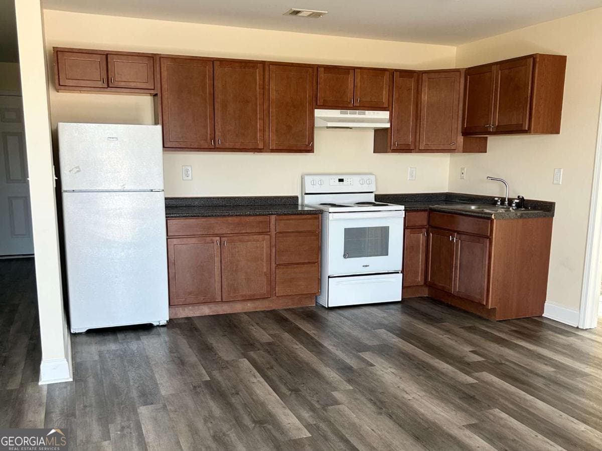 3 bedroom, 2 bathroom duplex for rent at 133 Ronald Pride Boulevard A, Fort Valley, GA 31030 for $600 a month — photo 4