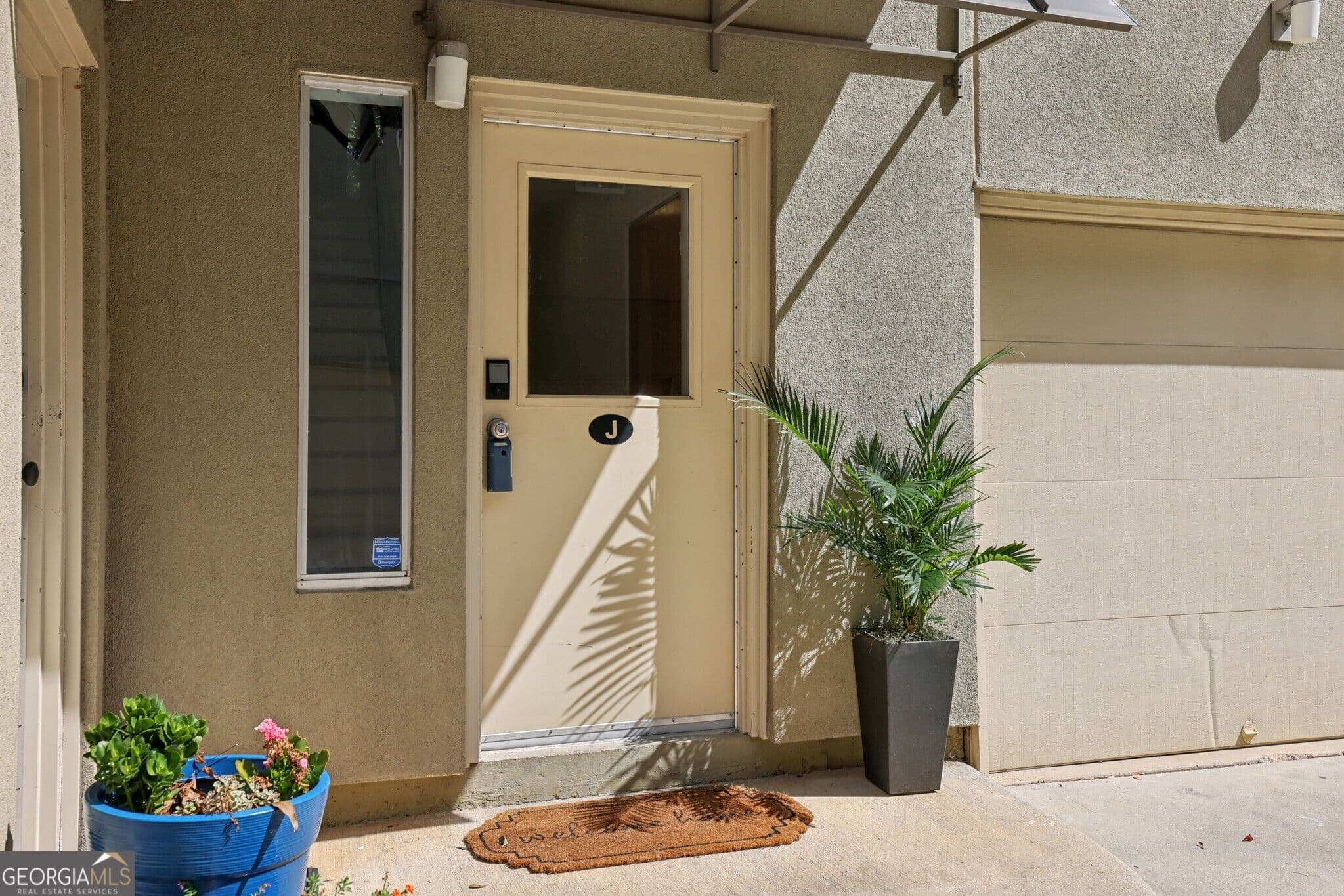 2 bedroom, 2.5 bathroom, 1,435 sq ft townhouse for sale at 100 Moreland Avenue J, Atlanta, GA 30316 — photo 1 of 38