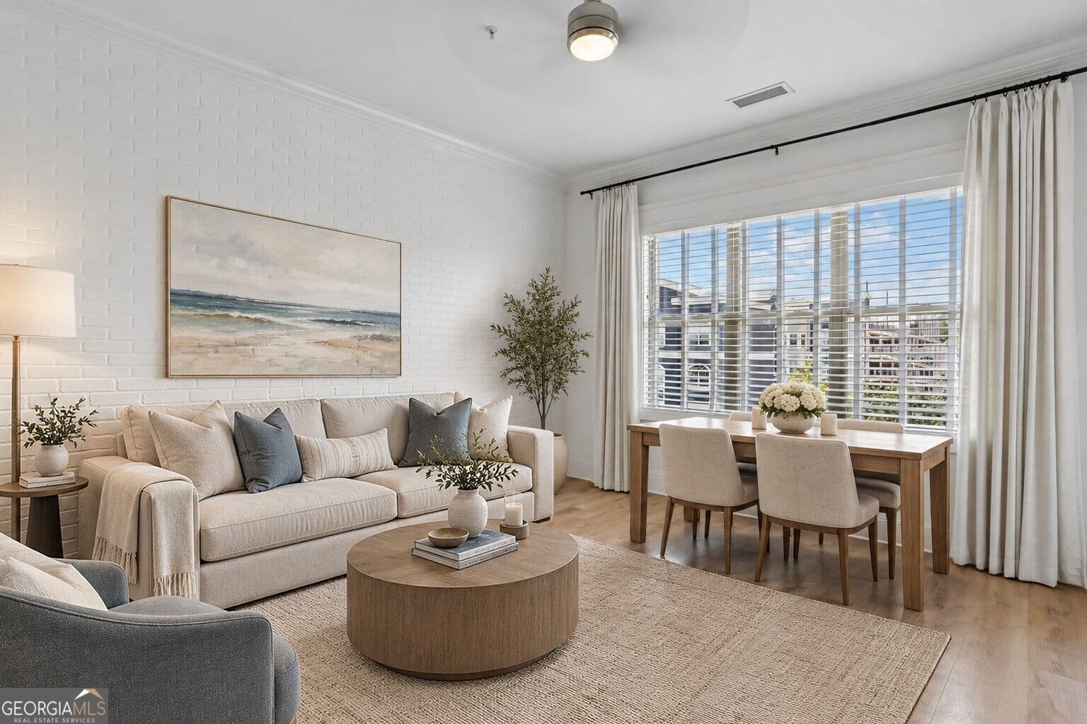 1 bedroom, 1 bathroom, 916 sq ft condominium for sale at 625 Piedmont Avenue 3025, Atlanta, GA 30308 — photo 2