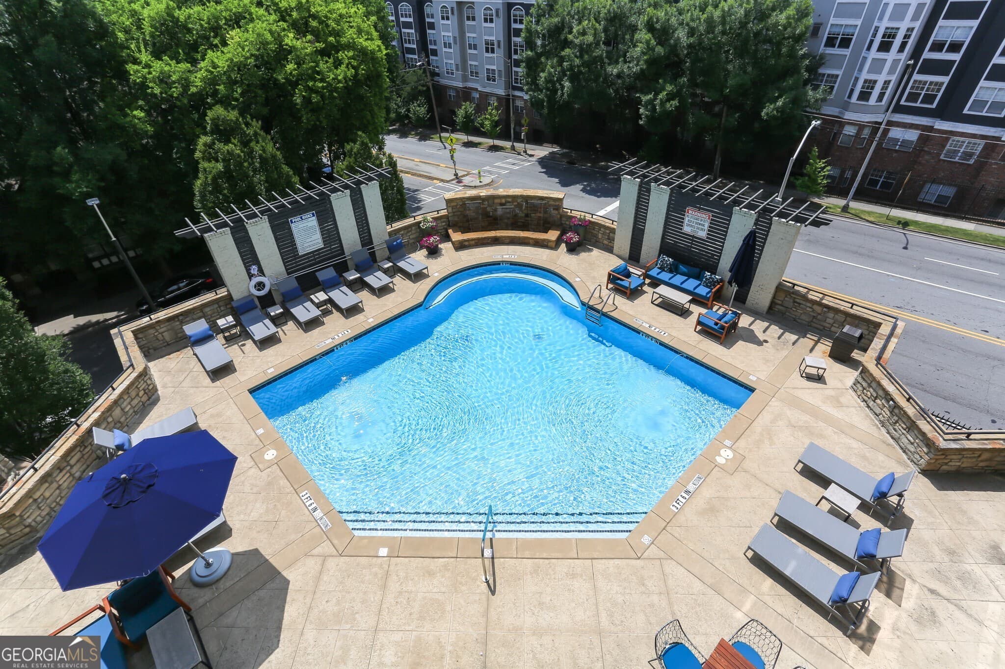 1 bedroom, 1 bathroom, 916 sq ft condominium for sale at 625 Piedmont Avenue 3025, Atlanta, GA 30308 — photo 6