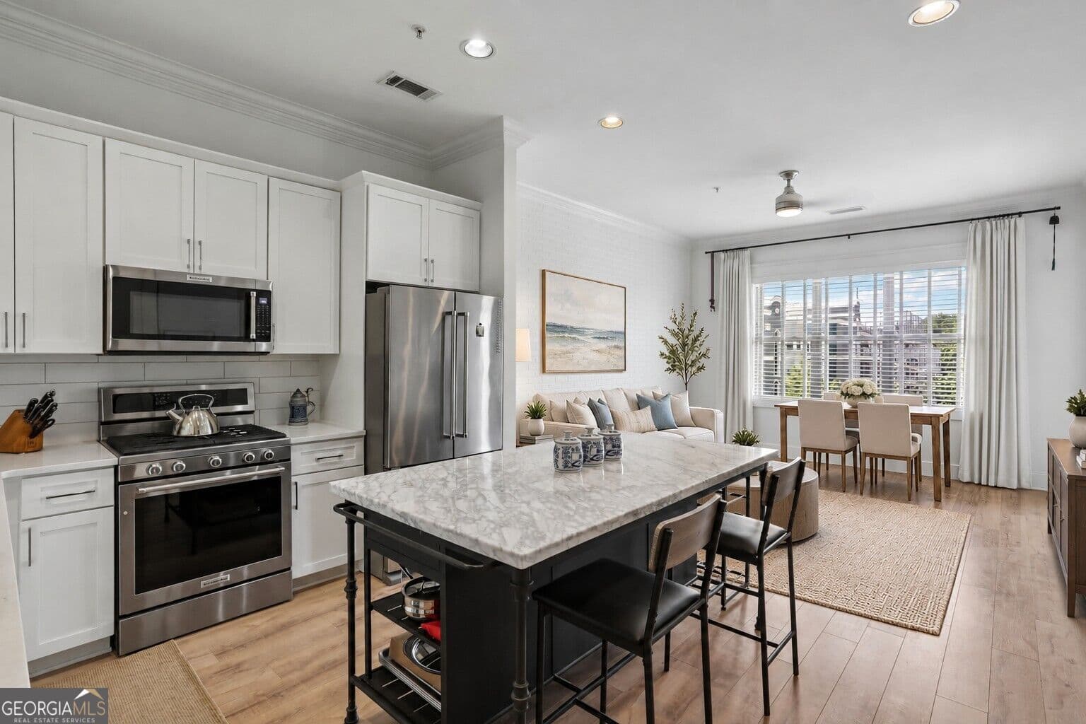 1 bedroom, 1 bathroom, 916 sq ft condominium for sale at 625 Piedmont Avenue 3025, Atlanta, GA 30308