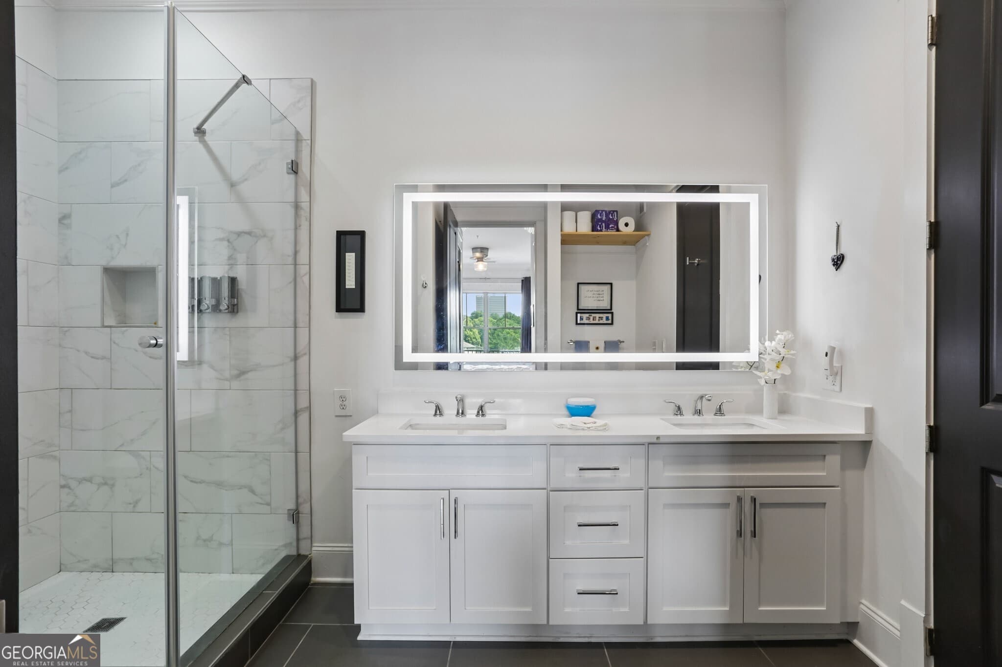 1 bedroom, 1 bathroom, 916 sq ft condominium for sale at 625 Piedmont Avenue 3025, Atlanta, GA 30308 — photo 4