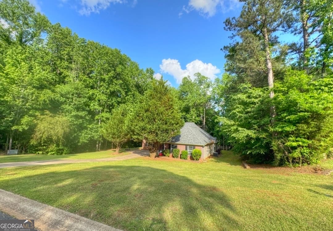 3 bedroom, 3 bathroom, 1,832 sq ft single family residence for sale at 239 Old Pond Road, Lagrange, GA 30241 — photo 2
