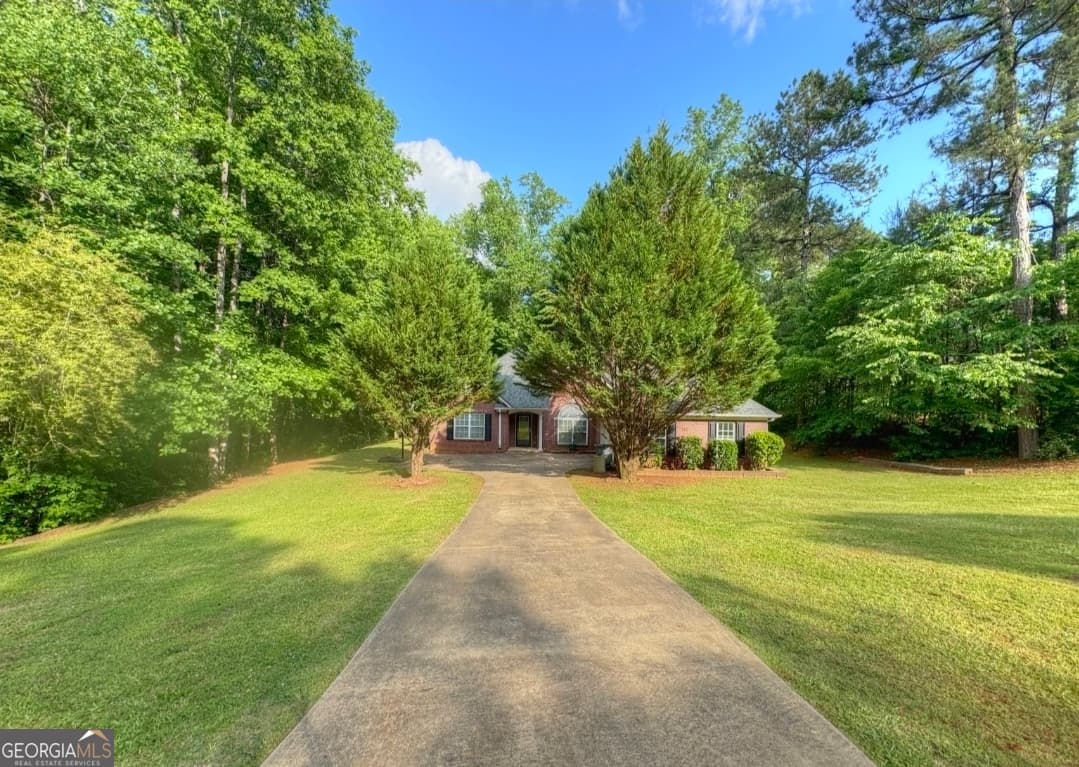 3 bedroom, 3 bathroom, 1,832 sq ft single family residence for sale at 239 Old Pond Road, Lagrange, GA 30241 — photo 3