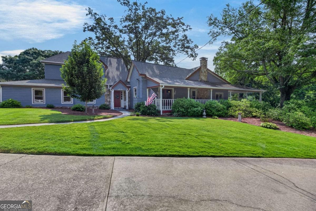 6 bedroom, 3.5 bathroom, 3,683 sq ft single family residence for sale at 1111 Bakers Bridge Road, Douglasville, GA 30134 — photo 3