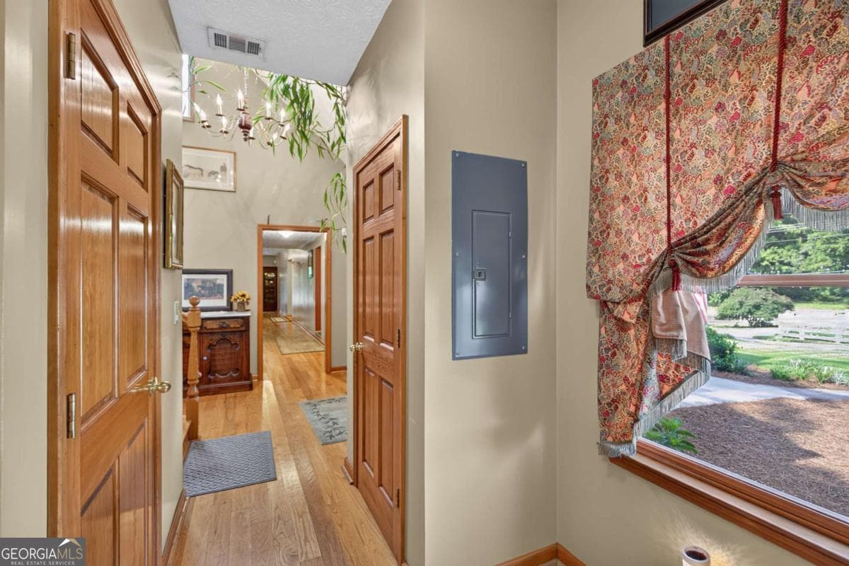 6 bedroom, 3.5 bathroom, 3,683 sq ft single family residence for sale at 1111 Bakers Bridge Road, Douglasville, GA 30134 — photo 10