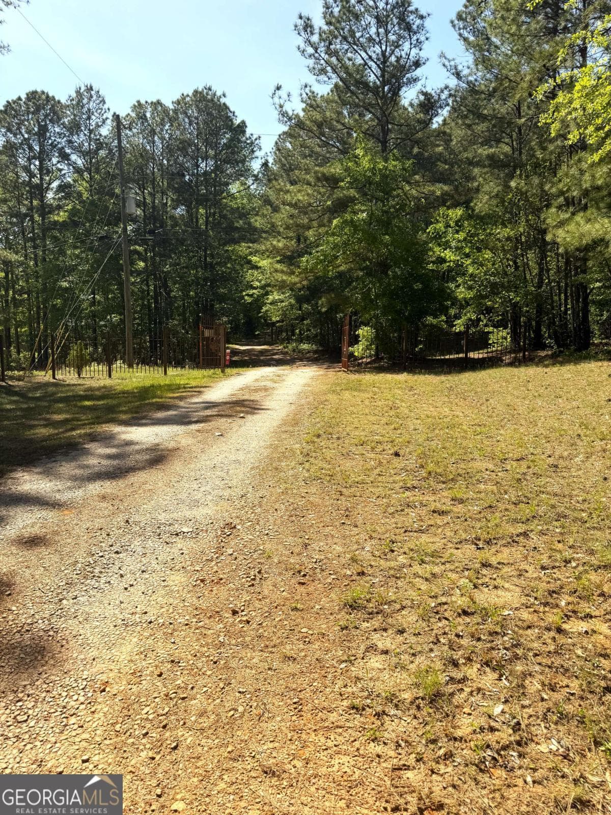 2 bedroom, 2 bathroom manufactured home,single family residence for sale at 2010 Star Point Road, Carrollton, GA 30117 — photo 3