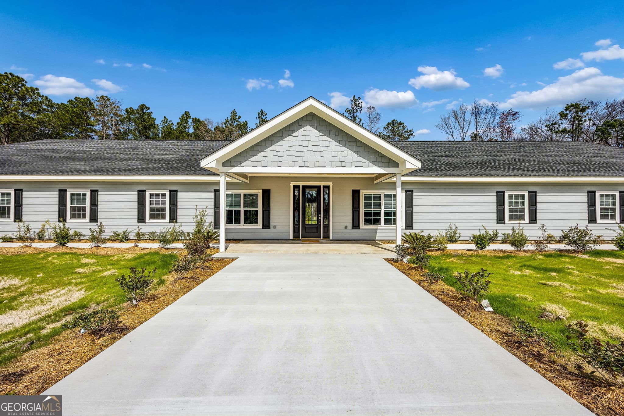 4 bedroom, 4 bathroom, 3,520 sq ft single family residence for sale at 336 Woodland Way, Kingsland, GA 31548 — photo 2