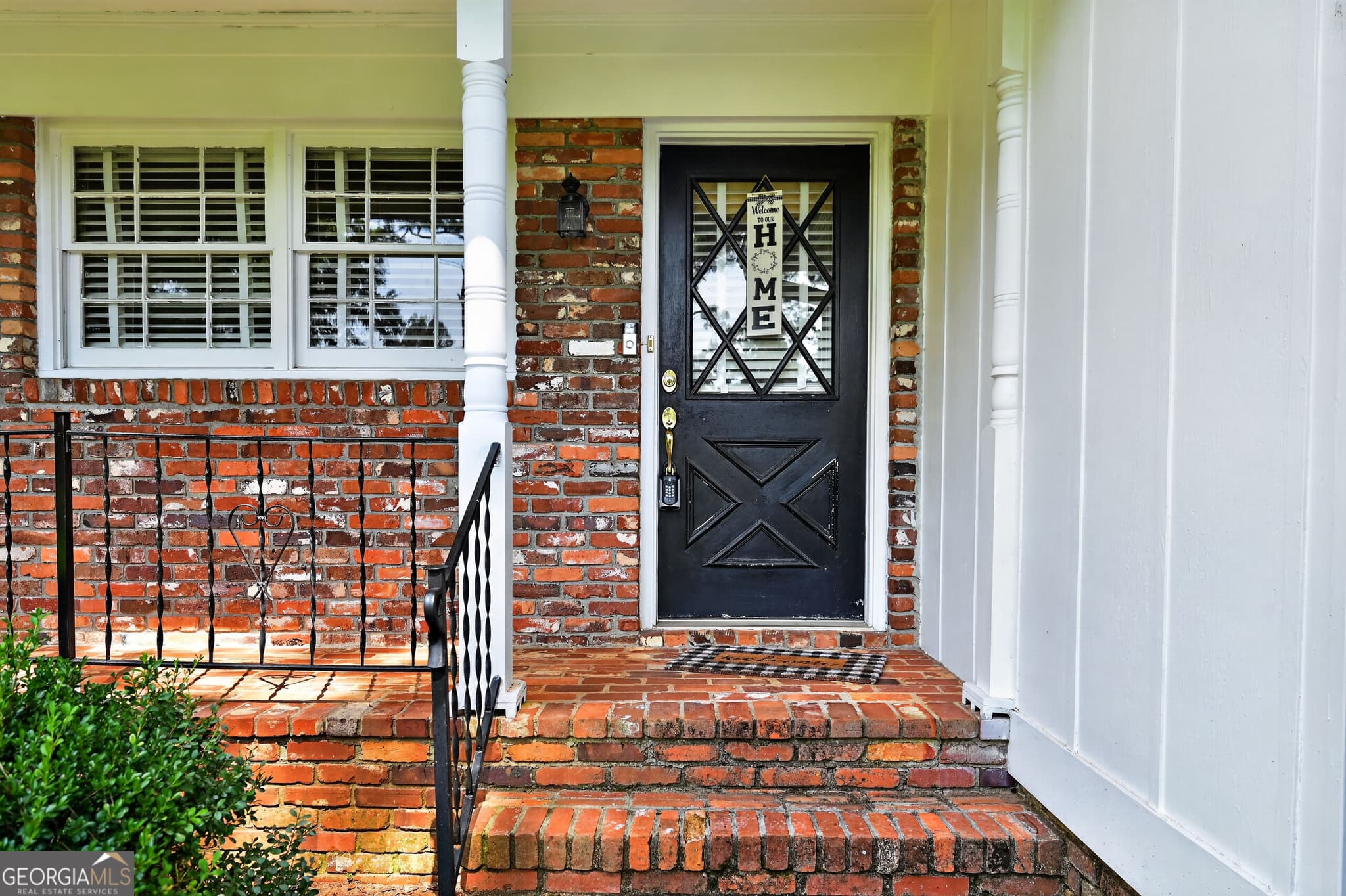 3 bedroom, 2 bathroom, 1,969 sq ft single family residence for sale at 1629 Lowell Lane, Albany, GA 31707 — photo 5