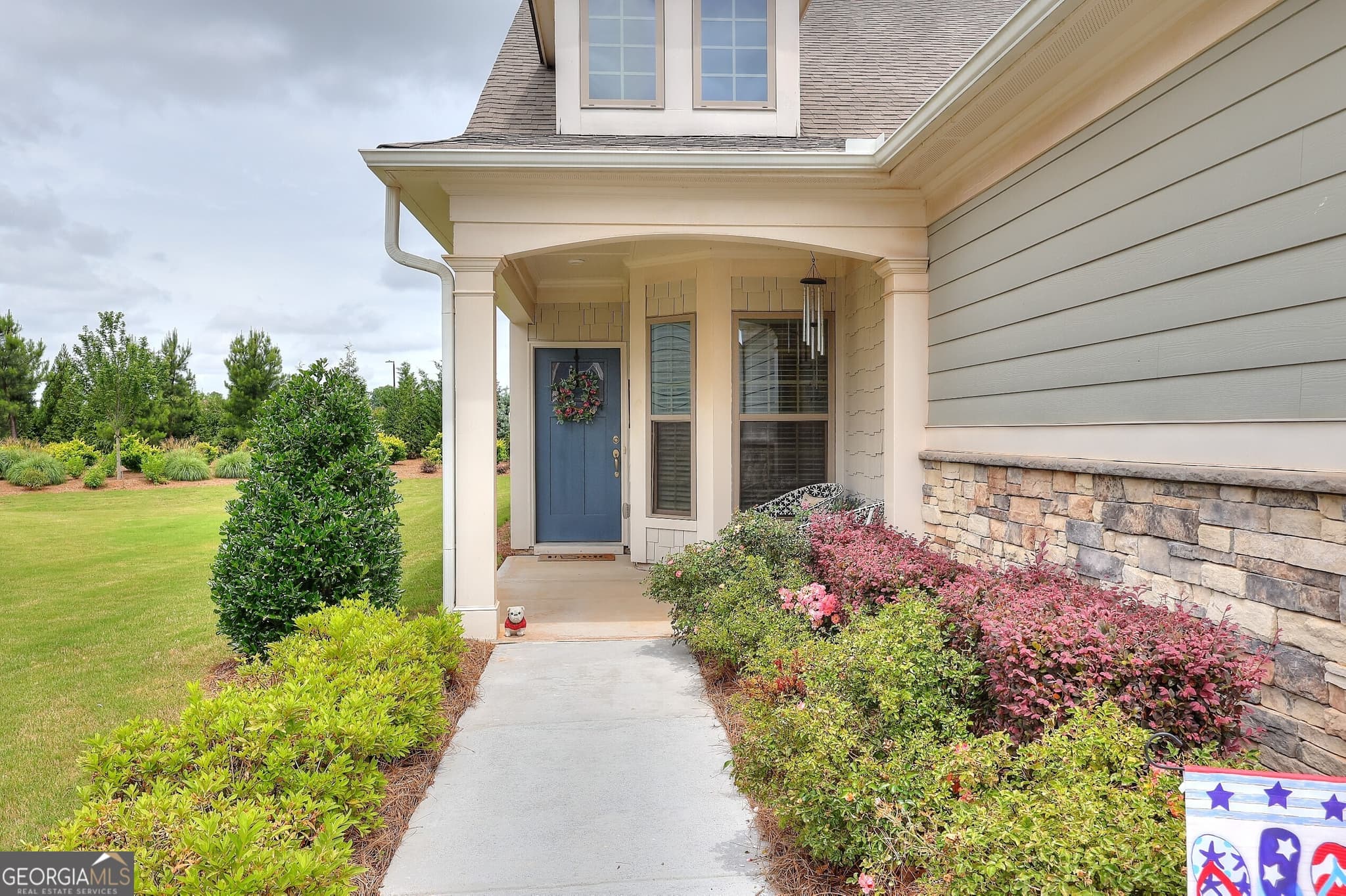 3 bedroom, 3 bathroom, 2,768 sq ft single family residence for sale at 6022 Rollingwood Way, Hoschton, GA 30548 — photo 3