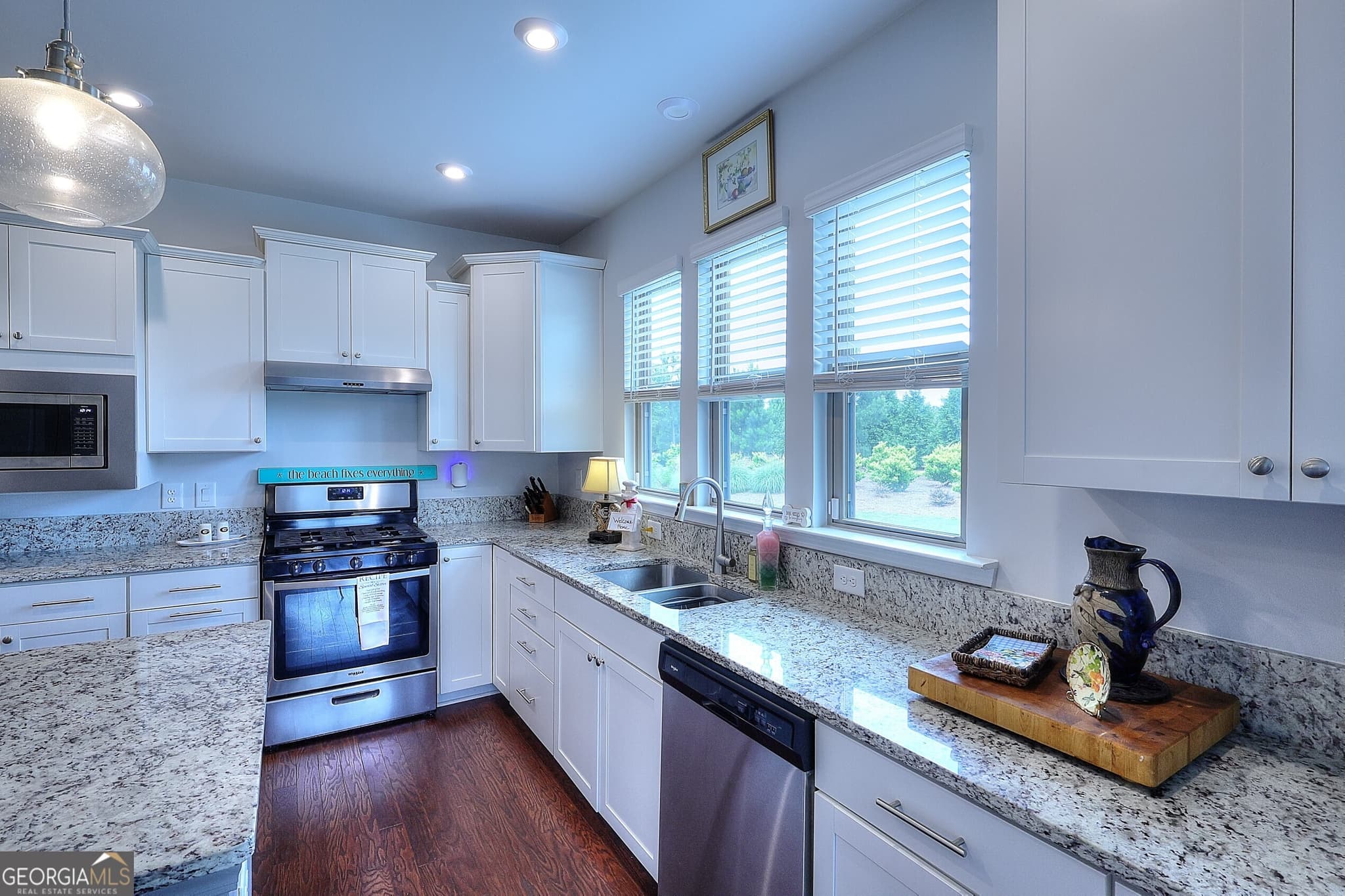 3 bedroom, 3 bathroom, 2,768 sq ft single family residence for sale at 6022 Rollingwood Way, Hoschton, GA 30548 — photo 5