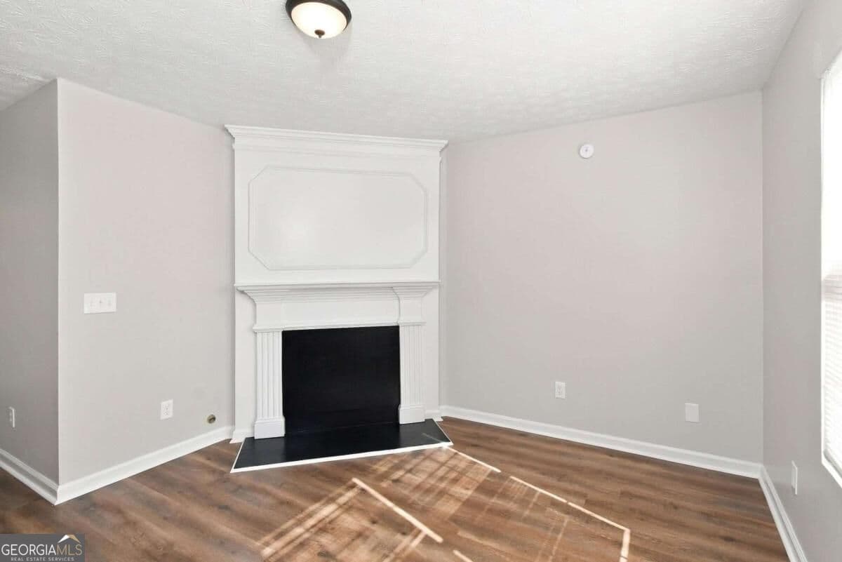 3 bedroom, 2 bathroom single family residence for rent at 3380 River Run Trail, Decatur, GA 30034 for $1,865 a month — photo 5