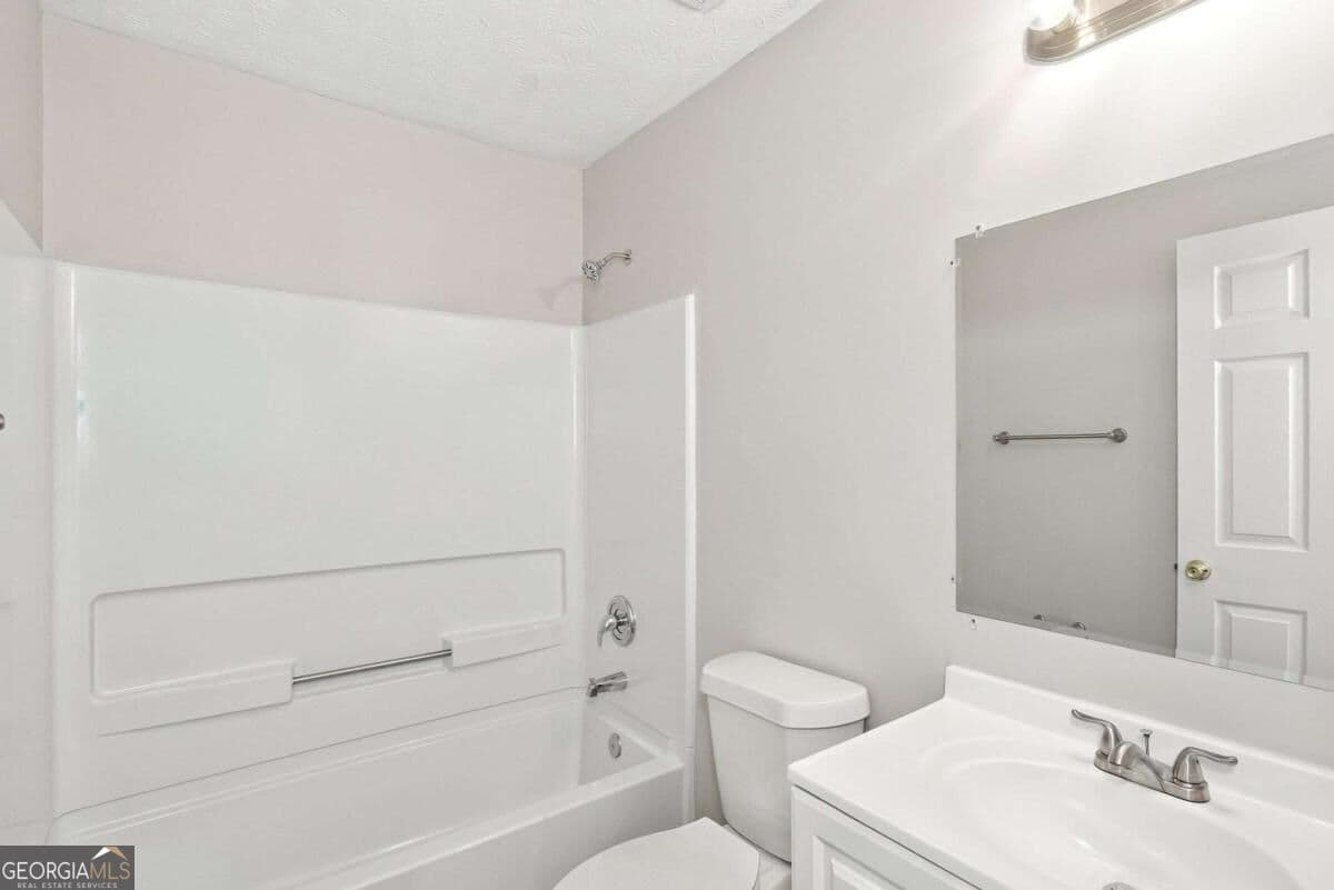 3 bedroom, 2 bathroom single family residence for rent at 3380 River Run Trail, Decatur, GA 30034 for $1,865 a month — photo 9
