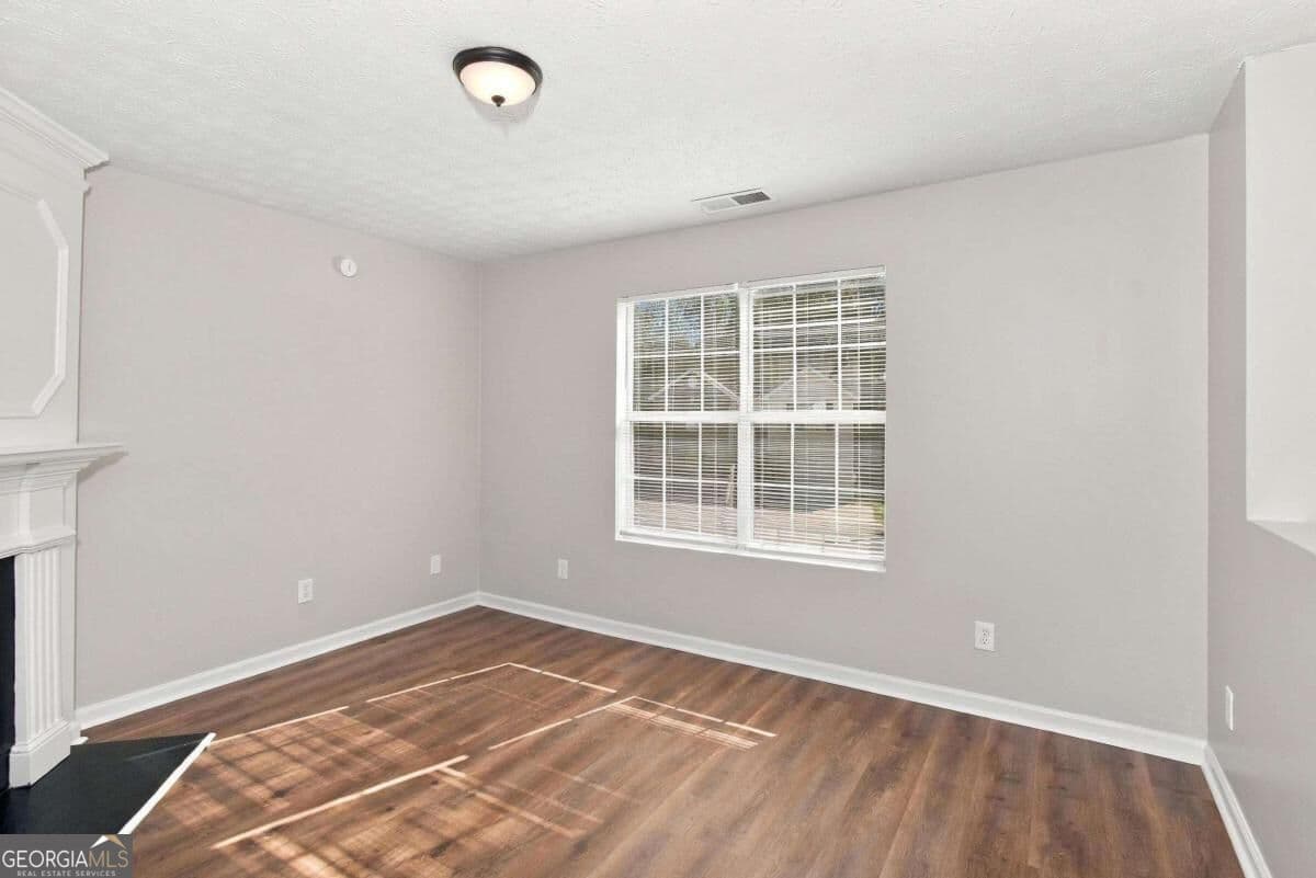 3 bedroom, 2 bathroom single family residence for rent at 3380 River Run Trail, Decatur, GA 30034 for $1,865 a month — photo 4