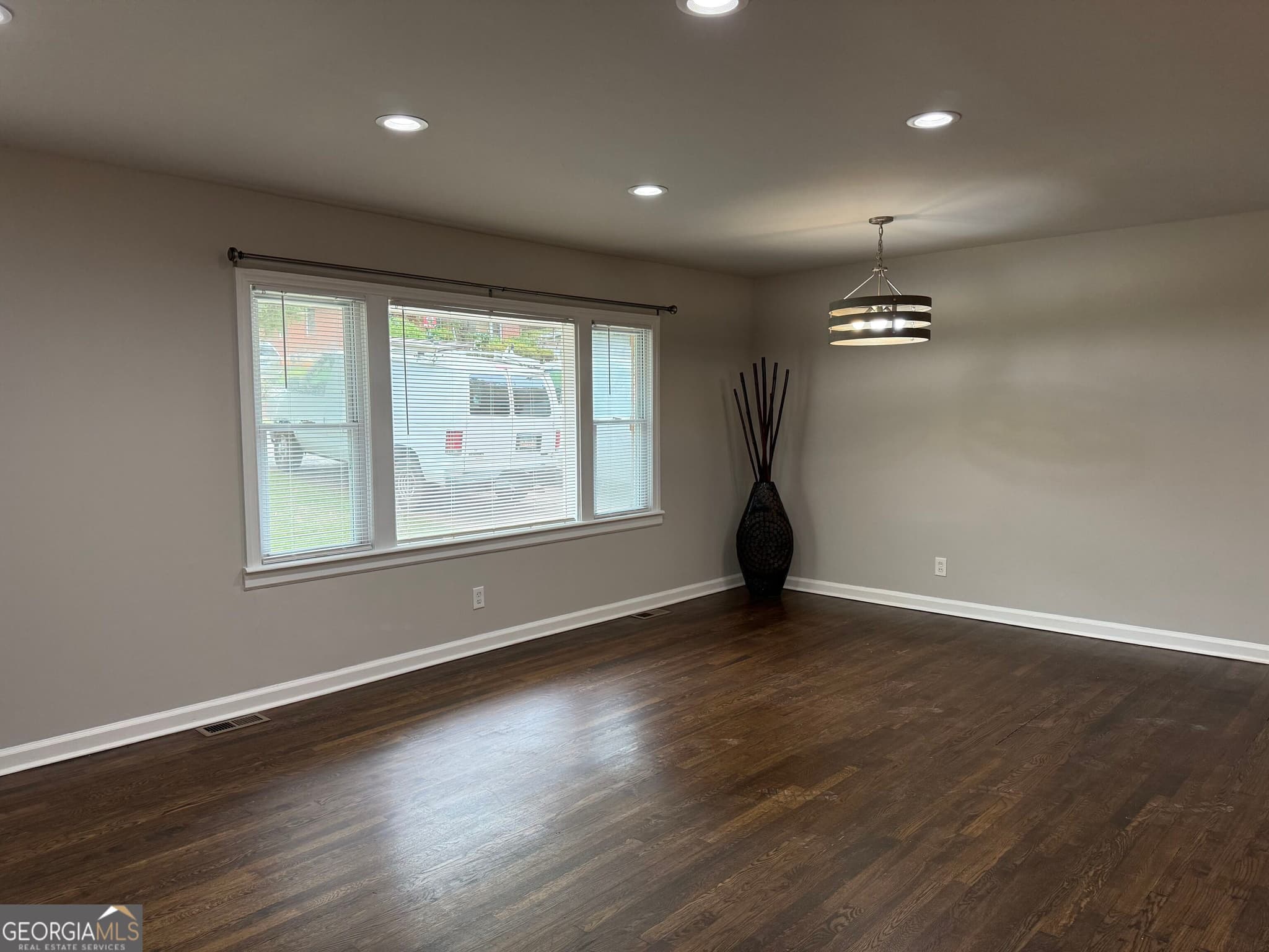 3 bedroom, 2.5 bathroom, 1,258 sq ft single family residence for rent at 268 Scott Drive, Marietta, GA 30067 for $2,450 a month — photo 3