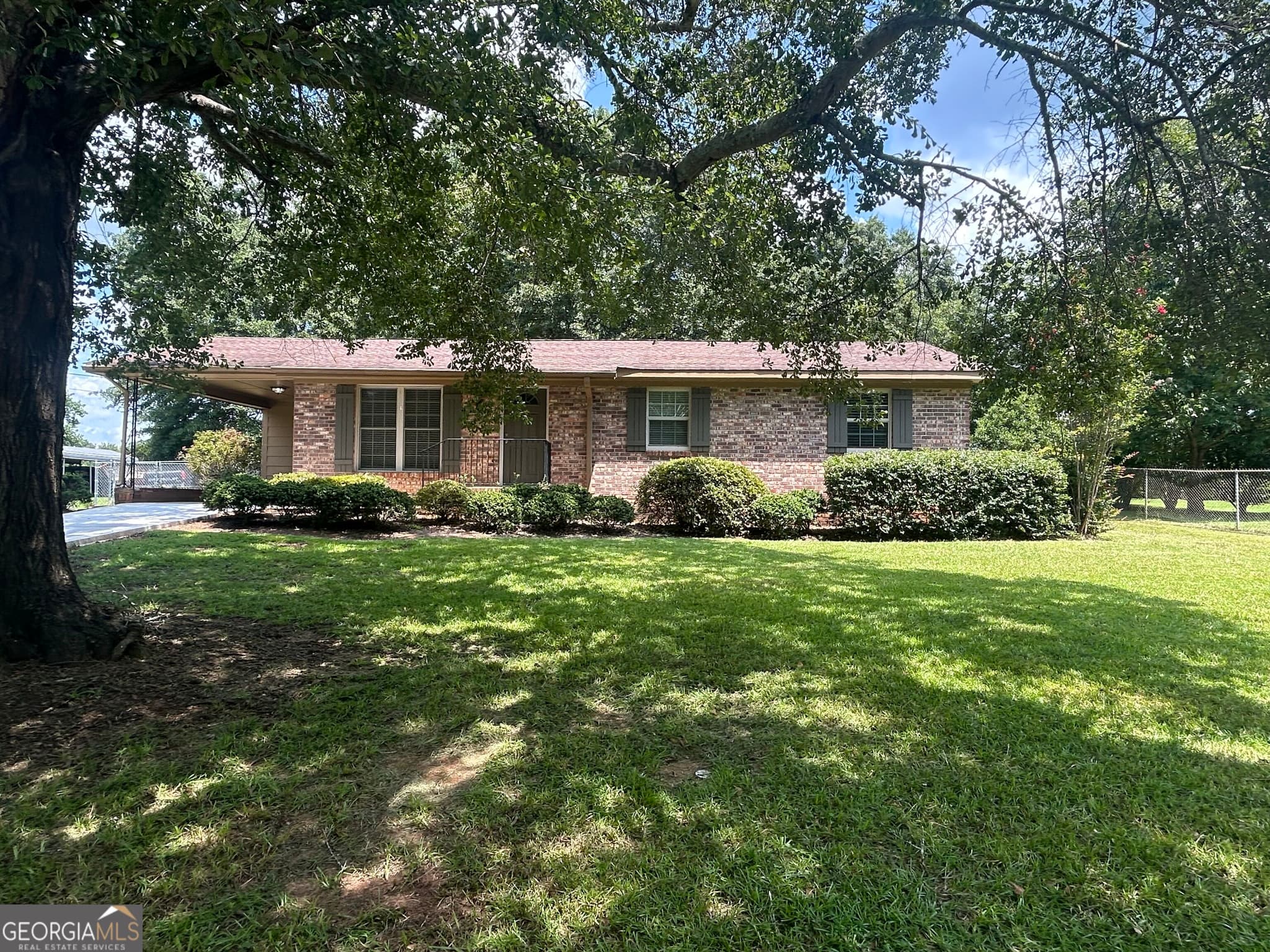 3 bedroom, 2 bathroom, 1,150 sq ft single family residence for rent at 1020 Tuxedo Lane, Watkinsville, GA 30677 for $1,850 a month — photo 1 of 1