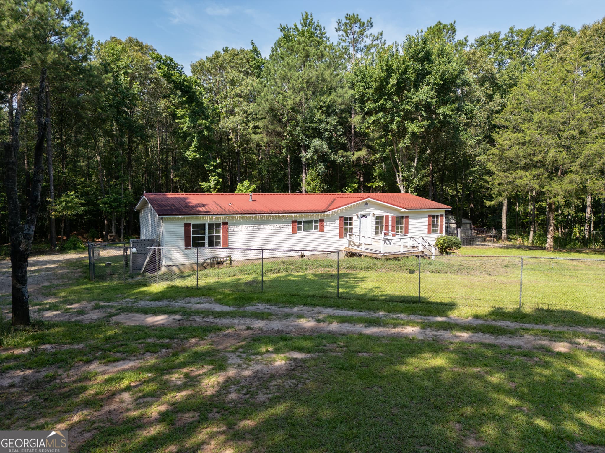 3 bedroom, 2 bathroom, 1,848 sq ft mobile home for sale at 905 Natures Trail, Forsyth, GA 31029 — photo 6
