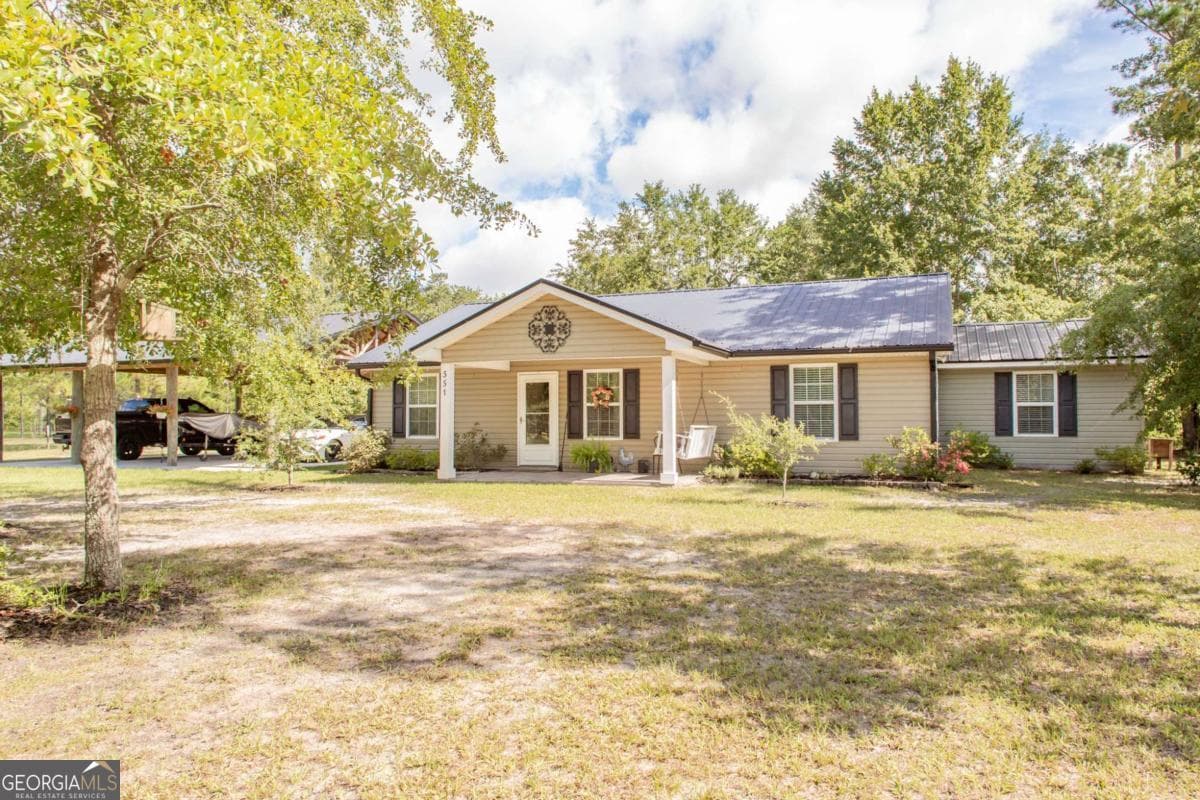 2 bedroom, 2 bathroom, 1,672 sq ft single family residence sold at 551 Tracy's Ferry Road, Folkston, GA 31537