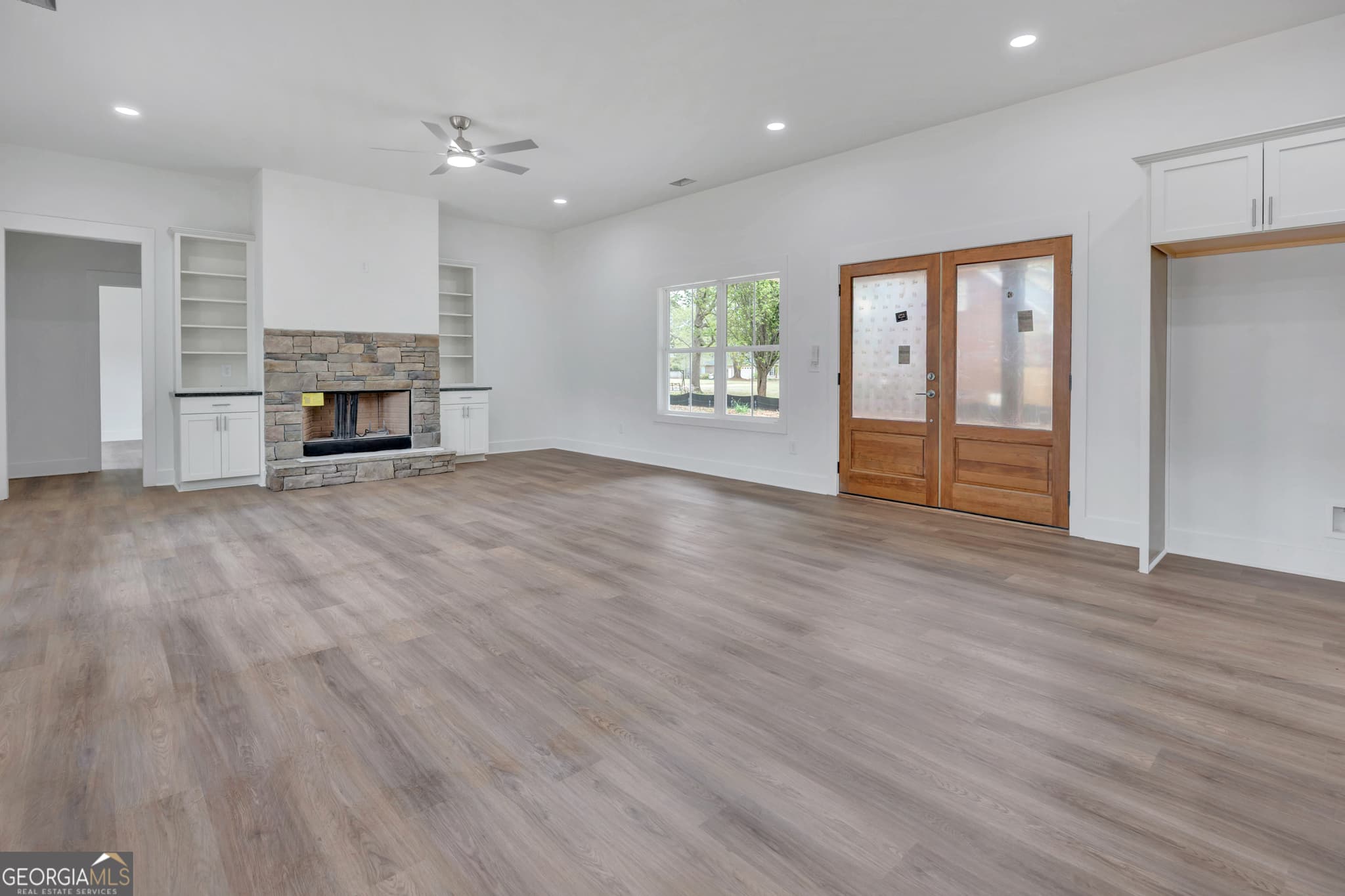 3 bedroom, 2.5 bathroom, 2,861 sq ft single family residence for sale at 108 Woodcrest Drive, Jackson, GA 30233 — photo 6