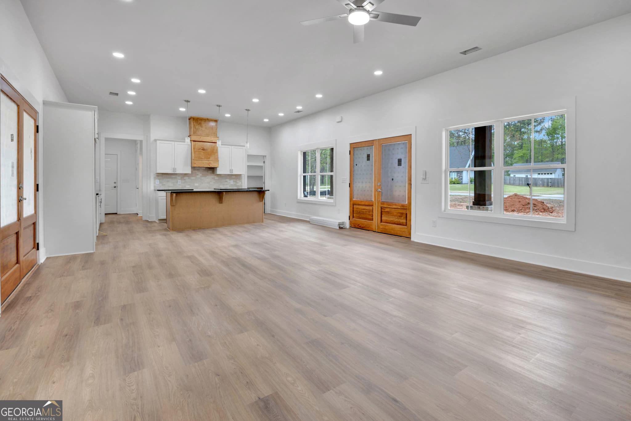 3 bedroom, 2.5 bathroom, 2,861 sq ft single family residence for sale at 108 Woodcrest Drive, Jackson, GA 30233 — photo 7