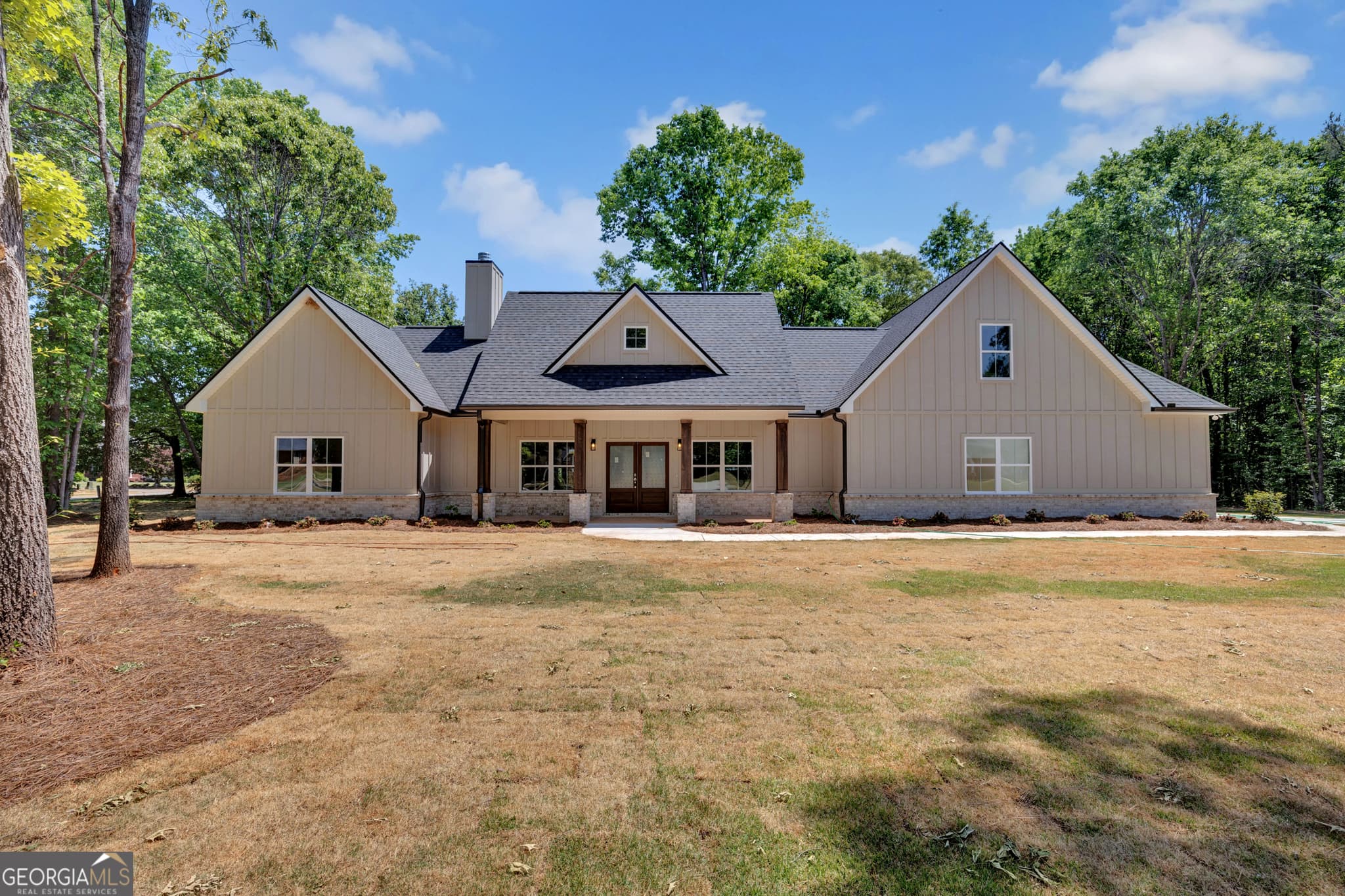 3 bedroom, 2.5 bathroom, 2,861 sq ft single family residence for sale at 108 Woodcrest Drive, Jackson, GA 30233 — photo 1 of 39