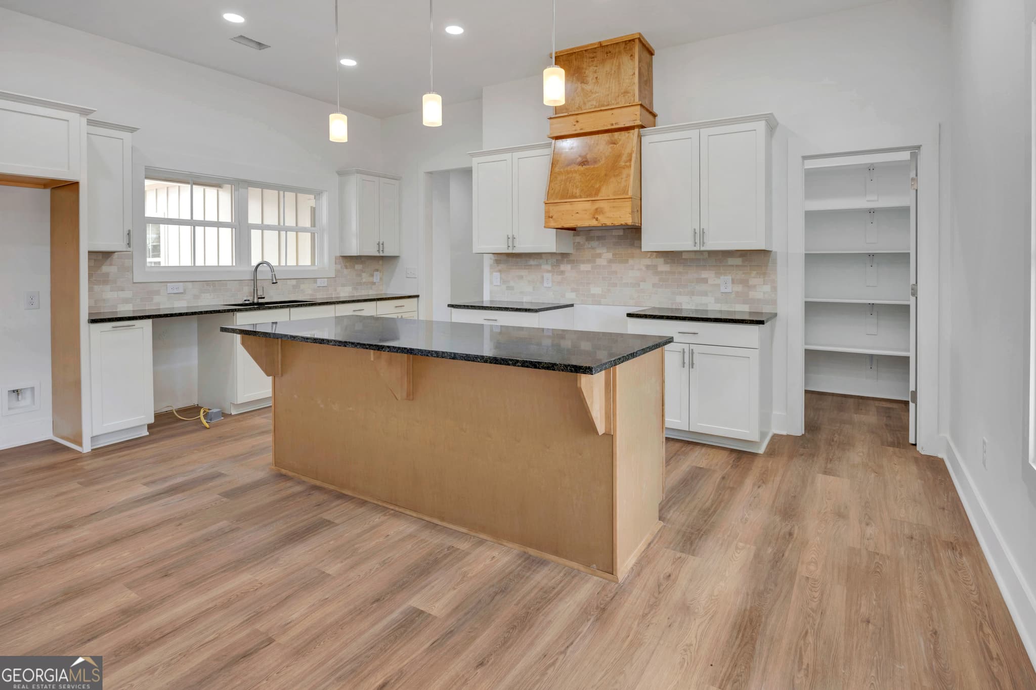 3 bedroom, 2.5 bathroom, 2,861 sq ft single family residence for sale at 108 Woodcrest Drive, Jackson, GA 30233 — photo 10