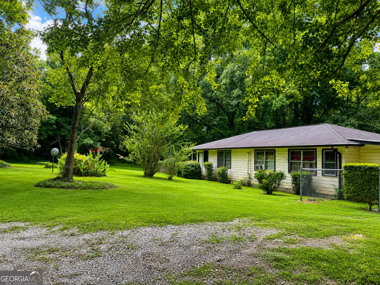 3 bedroom, 1 bathroom, 1,680 sq ft single family residence for sale at 172 Raymond Carson Street, Newnan, GA 30265 — photo 5