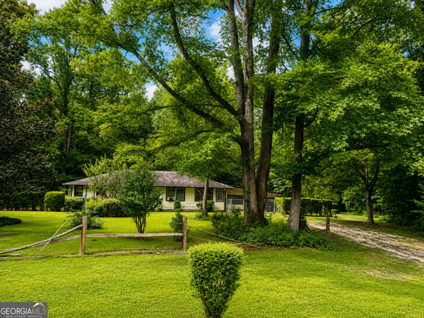 3 bedroom, 1 bathroom, 1,680 sq ft single family residence for sale at 172 Raymond Carson Street, Newnan, GA 30265 — photo 8