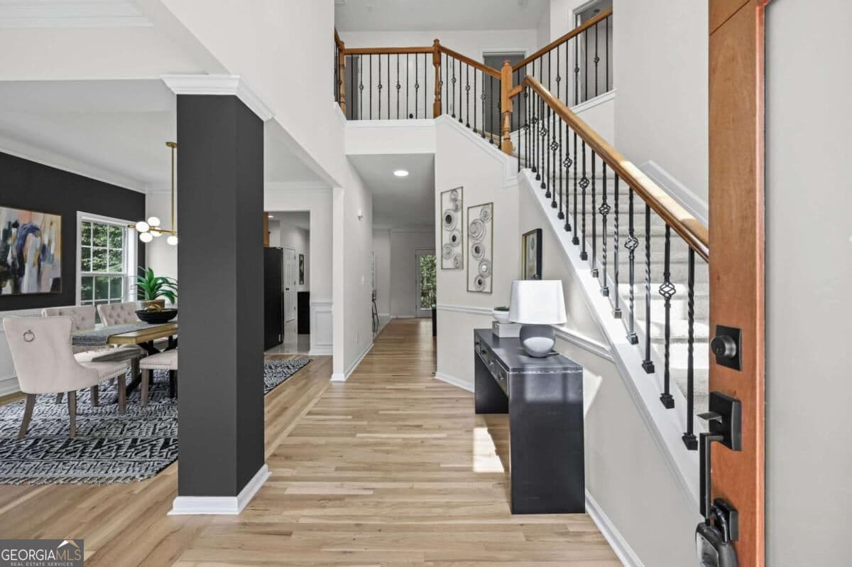 5 bedroom, 3.5 bathroom, 2,742 sq ft single family residence for sale at 625 Kingsport Drive, Roswell, GA 30076 — photo 5