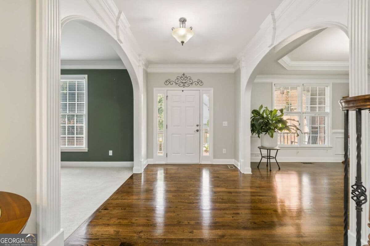 6 bedroom, 5 bathroom, 4,709 sq ft single family residence for sale at 5680 Cascade Trail, Cumming, GA 30040 — photo 7