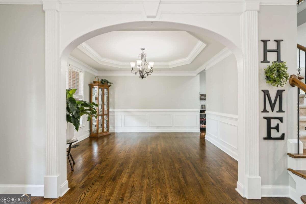 6 bedroom, 5 bathroom, 4,709 sq ft single family residence for sale at 5680 Cascade Trail, Cumming, GA 30040 — photo 9