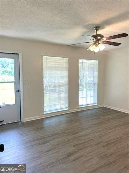 3 bedroom, 1.5 bathroom single family residence for rent at 4576 Big B Road, Douglasville, GA 30134 for $1,750 a month — photo 3