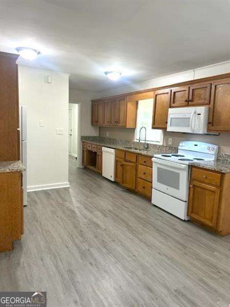 3 bedroom, 1.5 bathroom single family residence for rent at 4576 Big B Road, Douglasville, GA 30134 for $1,750 a month — photo 4