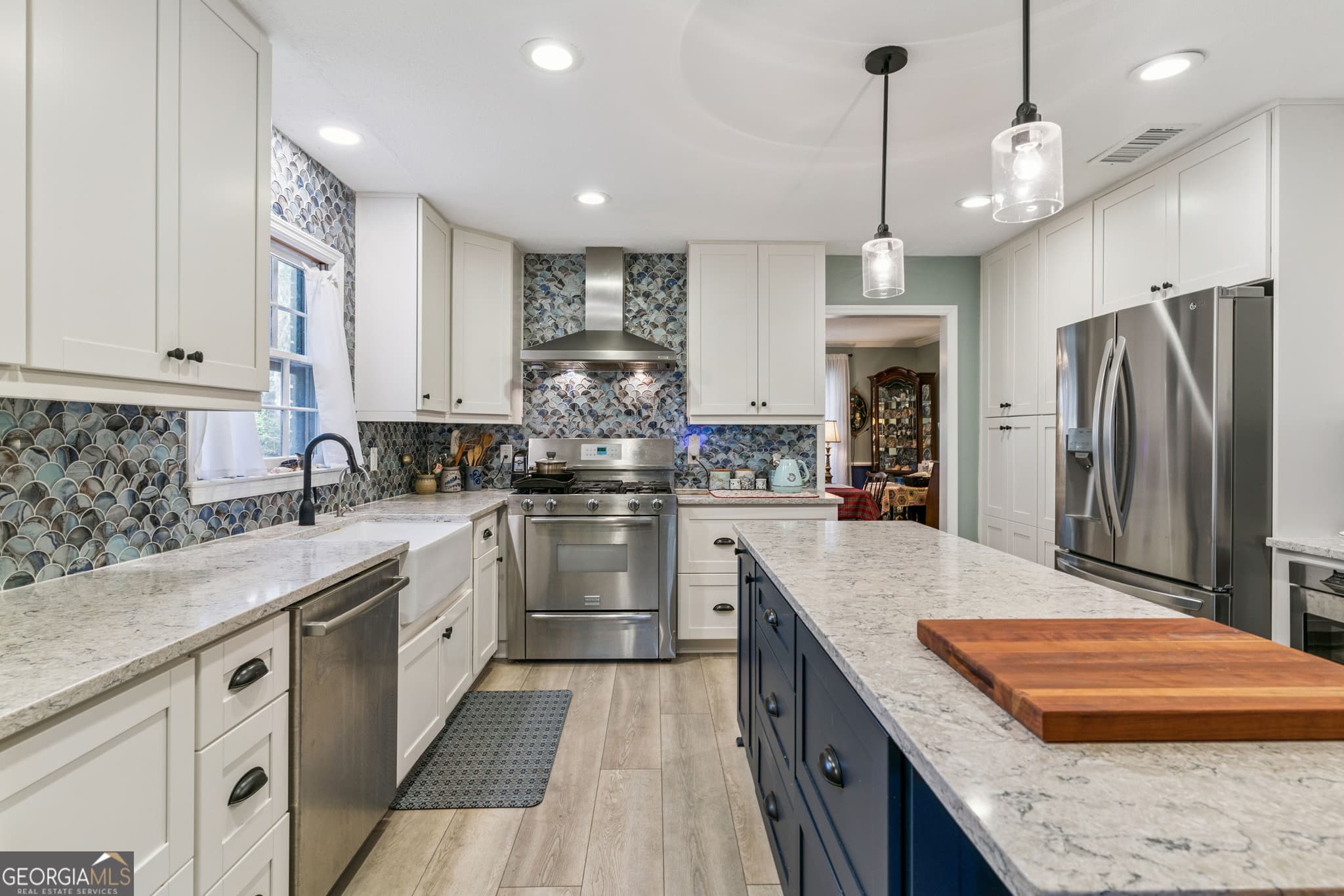 3 bedroom, 2.5 bathroom, 2,188 sq ft single family residence under contract at 219 Five Pounds Road, St. Simons, GA 31522 — photo 3