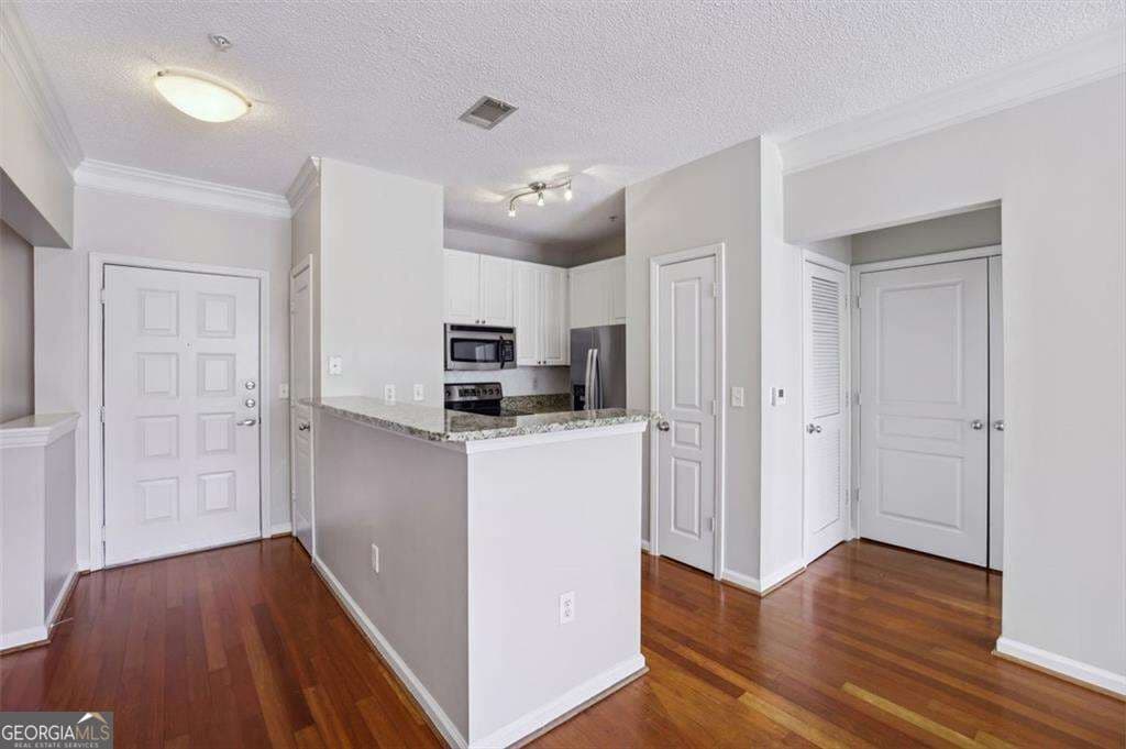 2 bedroom, 2 bathroom, 1,079 sq ft condominium for sale at 10 Perimeter Summit Boulevard 3206, Atlanta, GA 30319 — photo 7