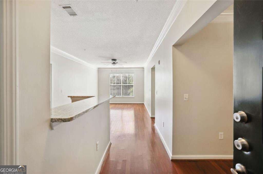 2 bedroom, 2 bathroom, 1,079 sq ft condominium for sale at 10 Perimeter Summit Boulevard 3206, Atlanta, GA 30319 — photo 3