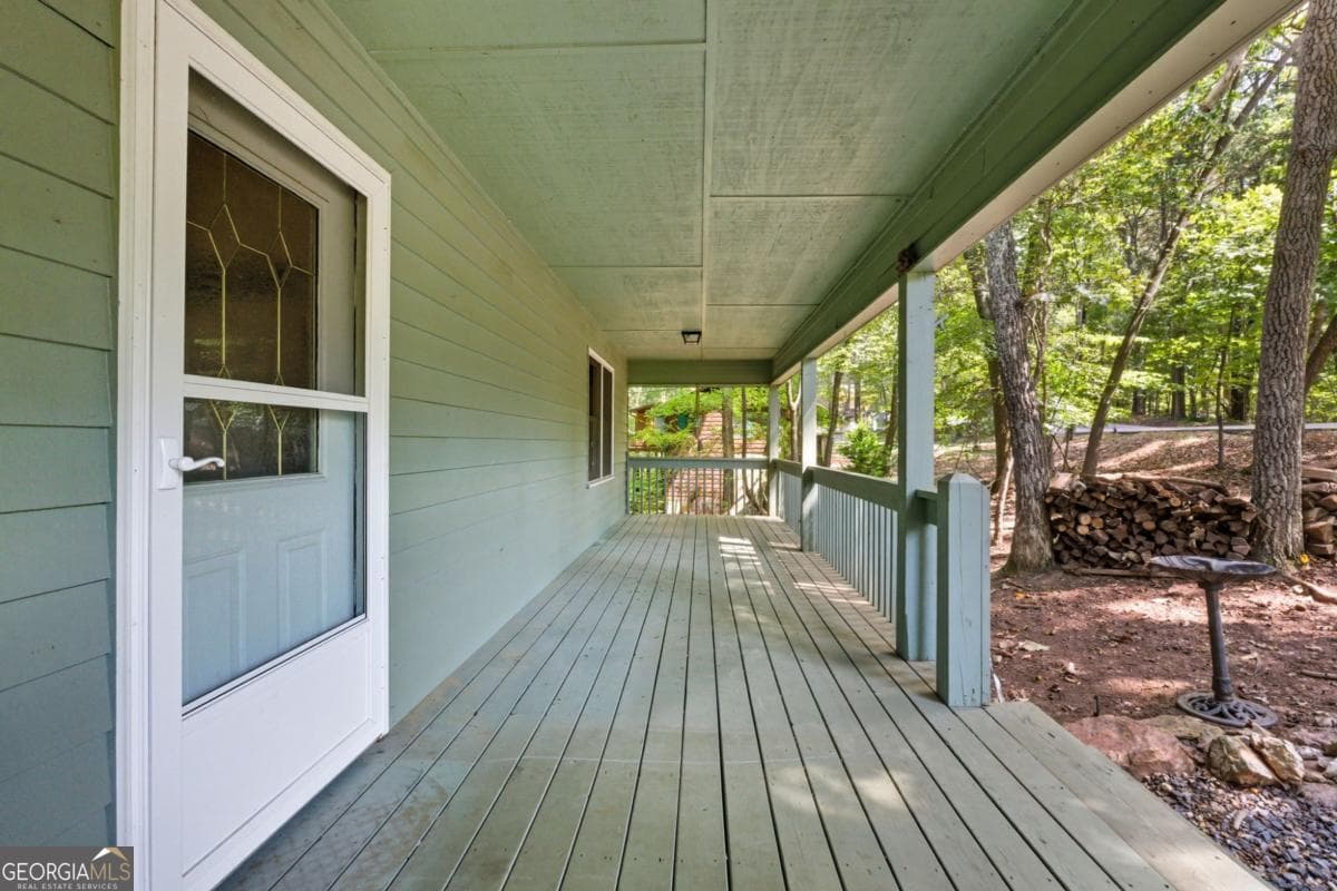 3 bedroom, 3 bathroom, 1,716 sq ft cabin,single family residence for sale at 685 Riverview Drive 487, Ellijay, GA 30540 — photo 3