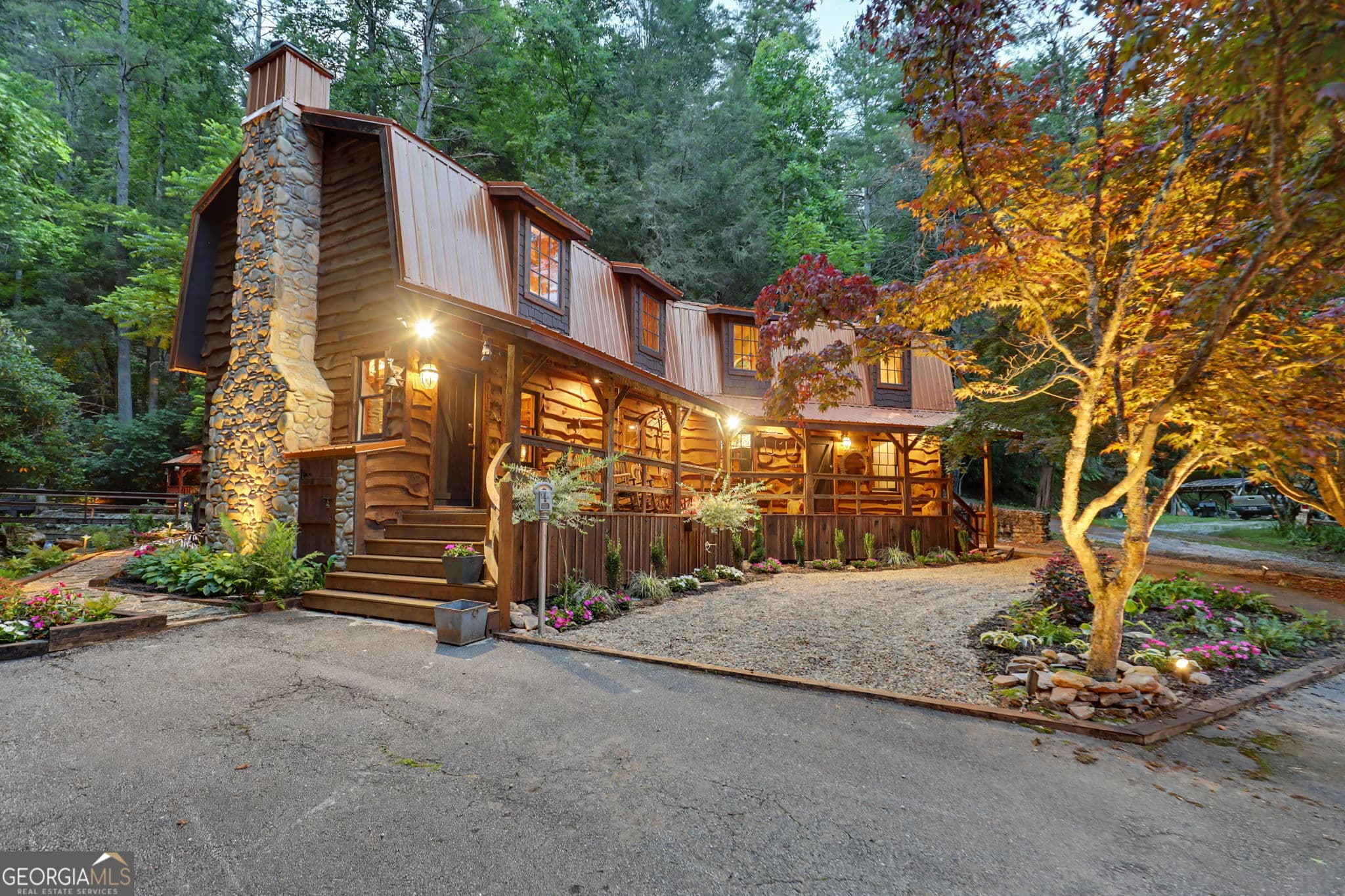 3 bedroom, 3 bathroom, 3,030 sq ft cabin,single family residence for sale at 17 Water Wheel Lane, Rabun Gap, GA 30568 — photo 4