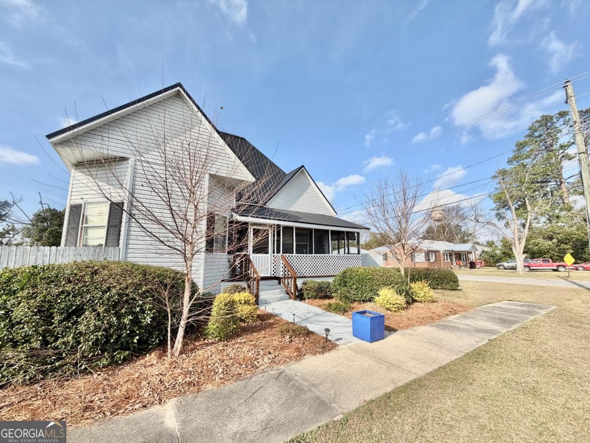 49 N Gill Street, Hazlehurst, GA 31539 — most recent listing photo