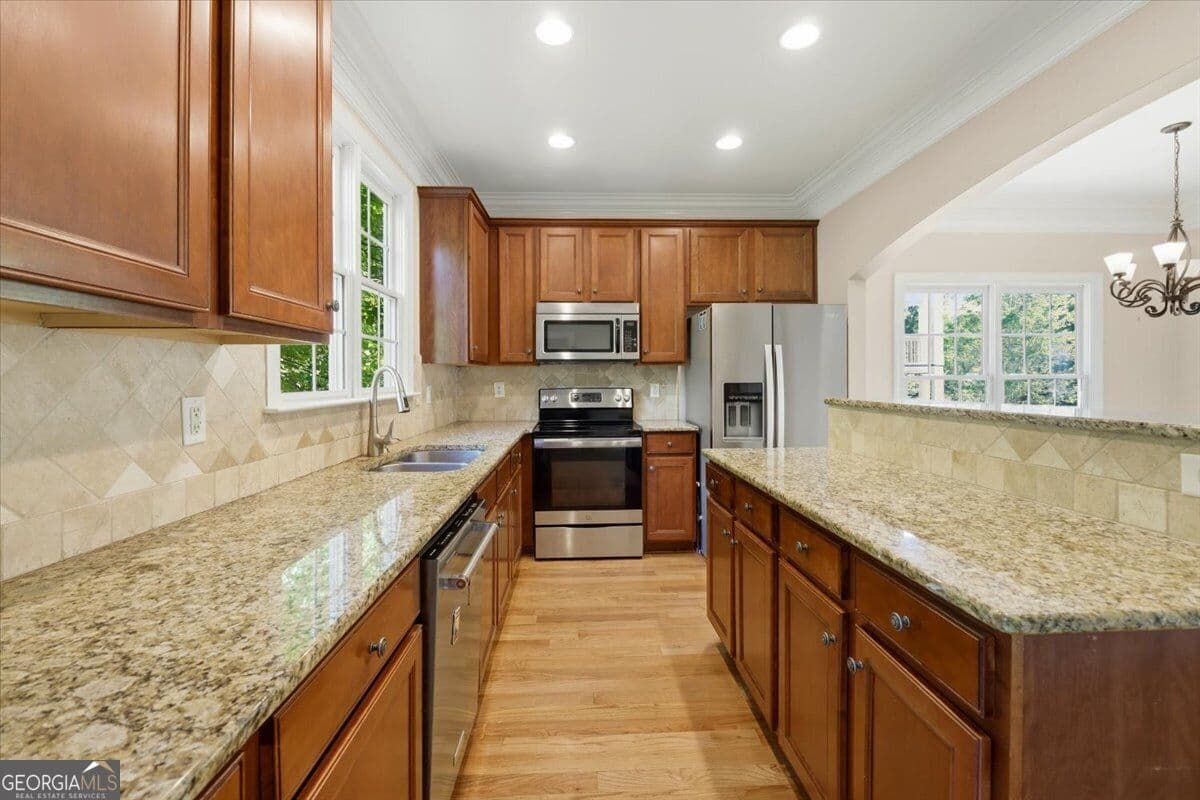 4 bedroom, 3.5 bathroom, 3,488 sq ft single family residence for rent at 728 Markhams Drive, Madison, GA 30650 for $3,000 a month — photo 9