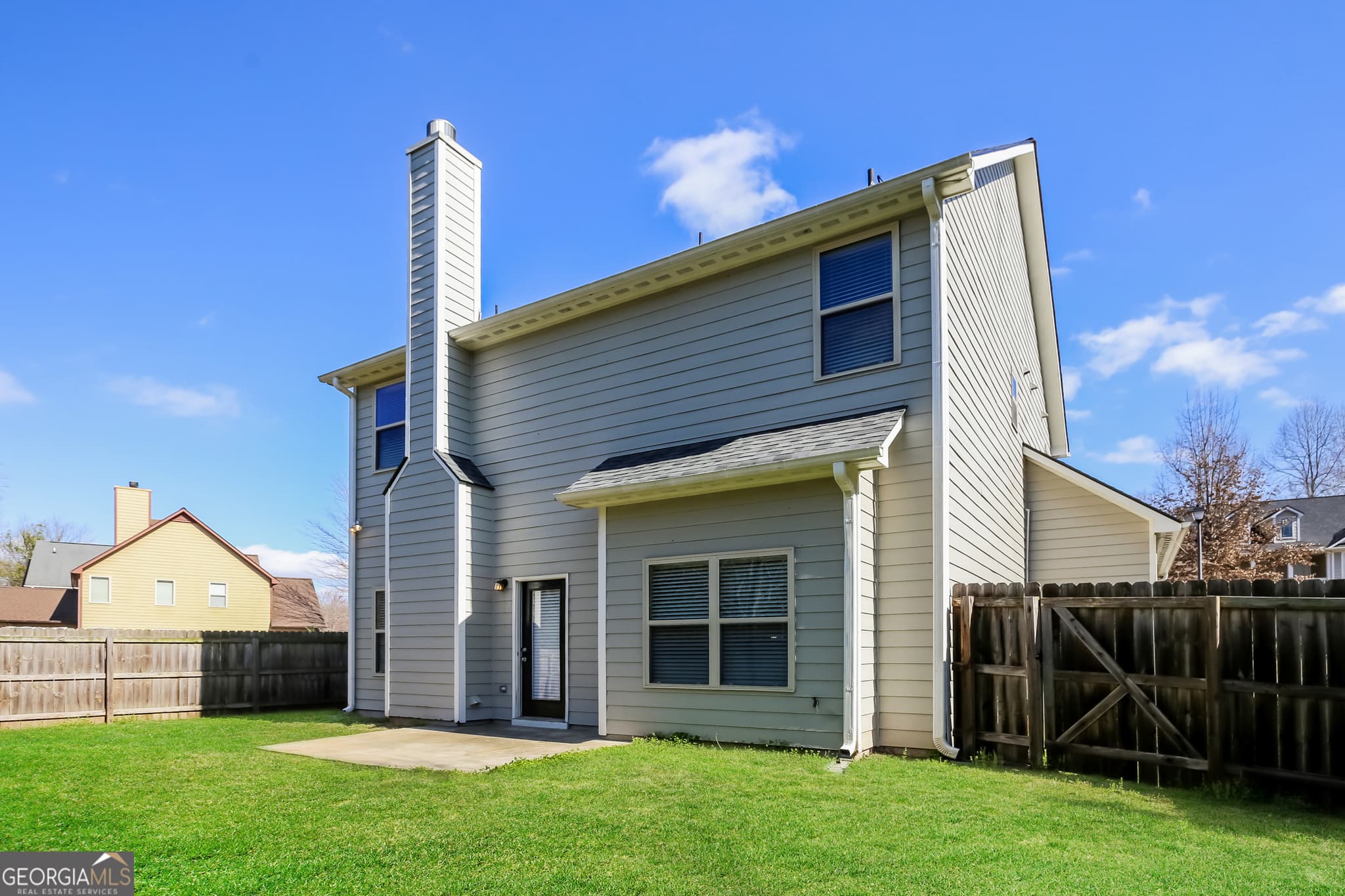 3 bedroom, 3.5 bathroom, 2,000 sq ft single family residence for sale at 7120 Silk Tree Pointe, Braselton, GA 30517 — photo 2