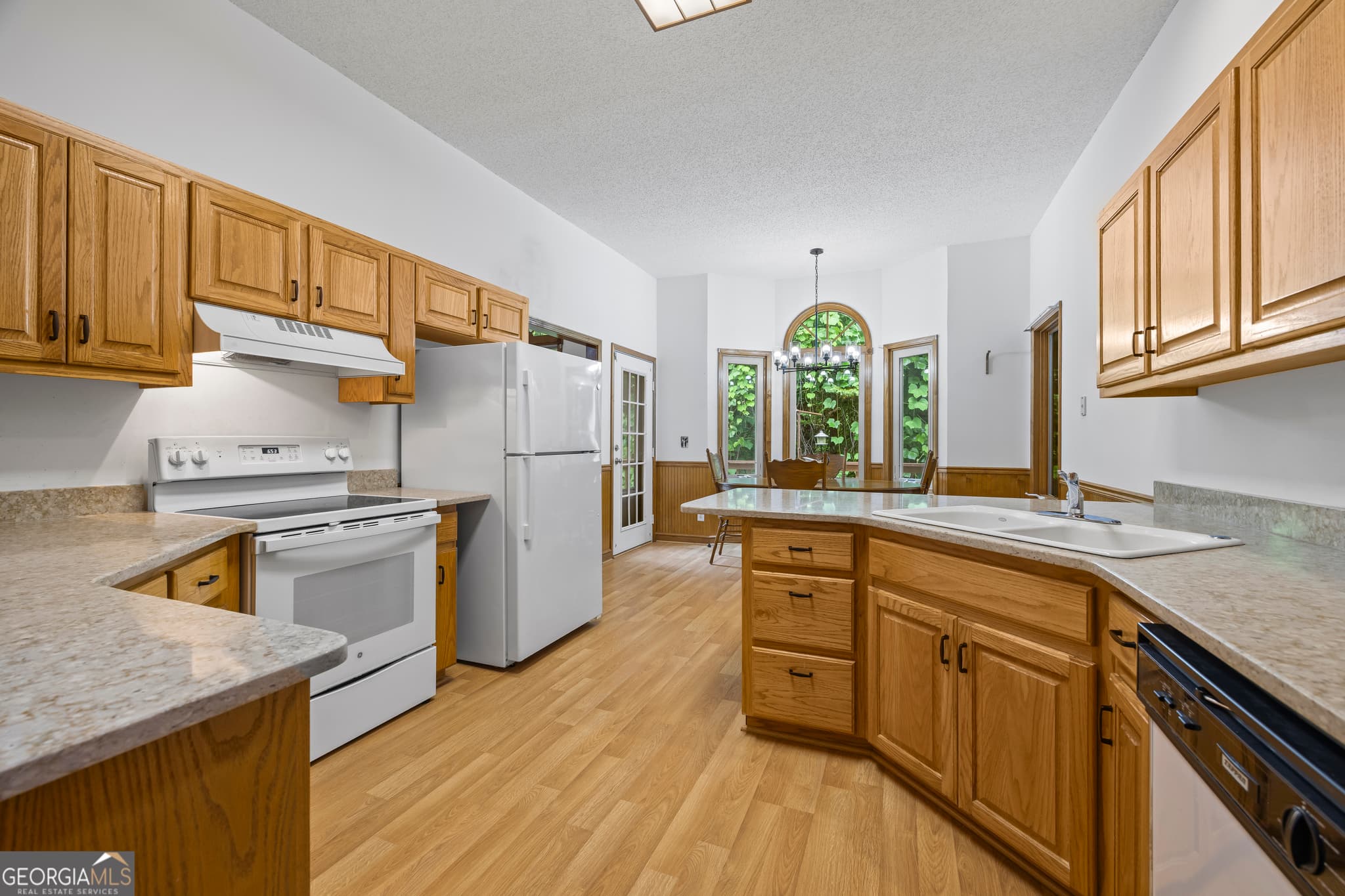 3 bedroom, 3 bathroom, 2,477 sq ft single family residence for sale at 160 Quail Ridge Drive, Cleveland, GA 30528 — photo 10