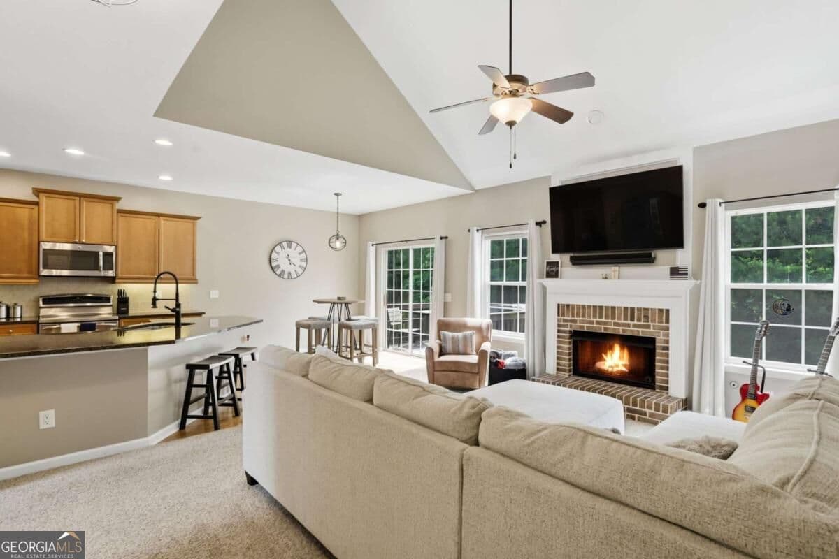 3 bedroom, 2.5 bathroom, 1,754 sq ft single family residence for sale at 17 Lilyfield Lane, Acworth, GA 30101 — photo 3