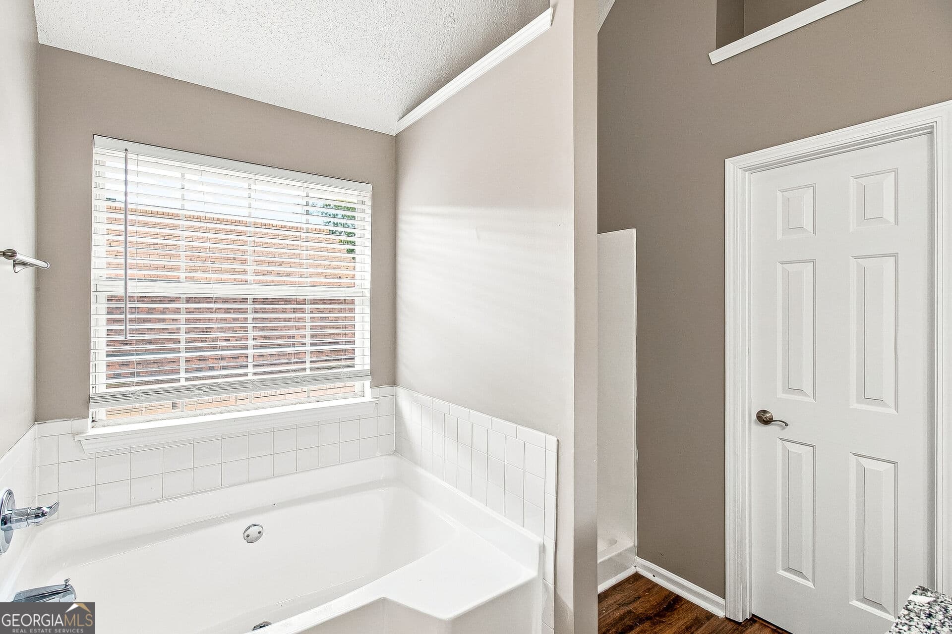 4 bedroom, 3 bathroom, 1,539 sq ft single family residence for sale at 6258 Lakeview Court, Rex, GA 30273 — photo 10