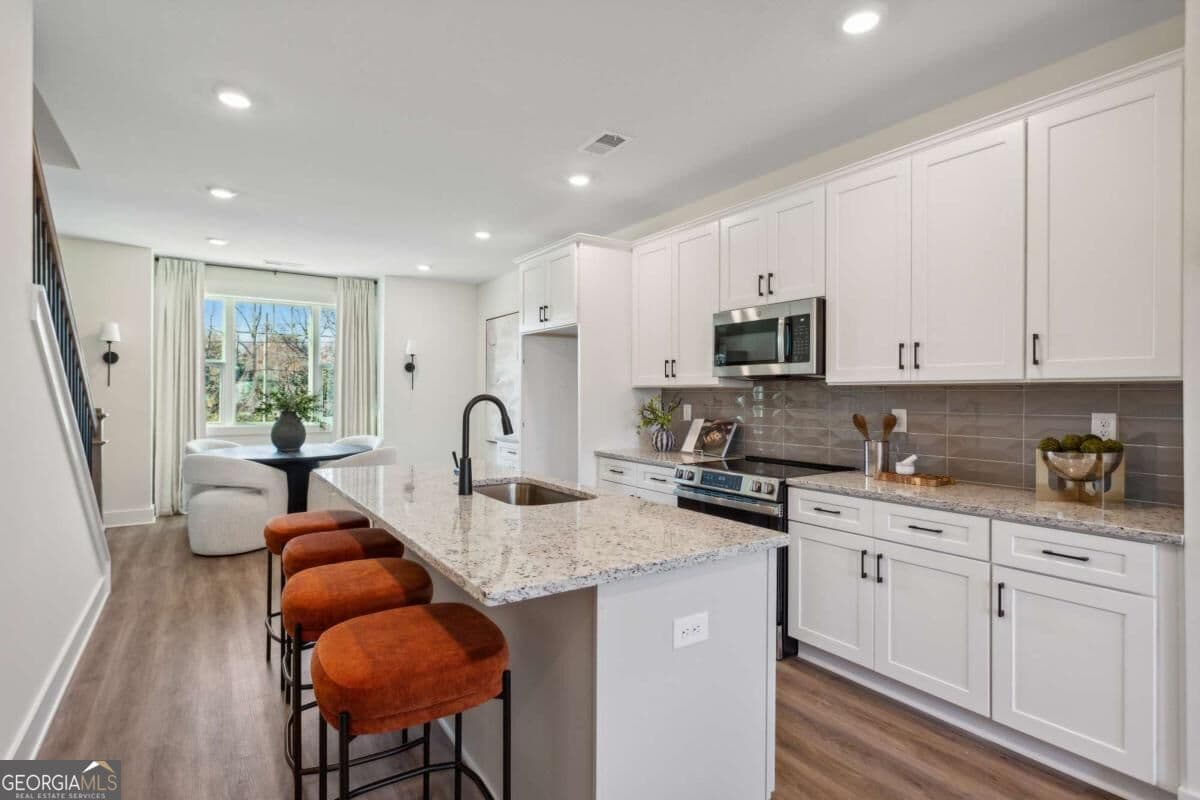 3 bedroom, 3.5 bathroom townhouse for sale at 502 Mission Way, Atlanta, GA 30315 — photo 8