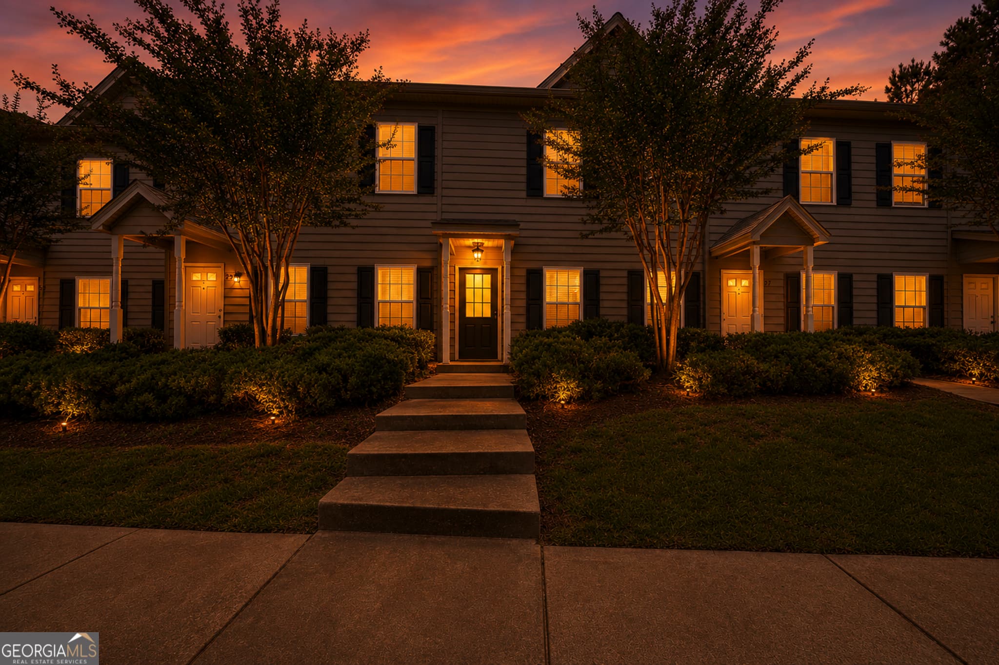 3 bedroom, 2.5 bathroom, 1,560 sq ft townhouse for sale at 106 Lena Lane 28, Eatonton, GA 31024 — photo 2