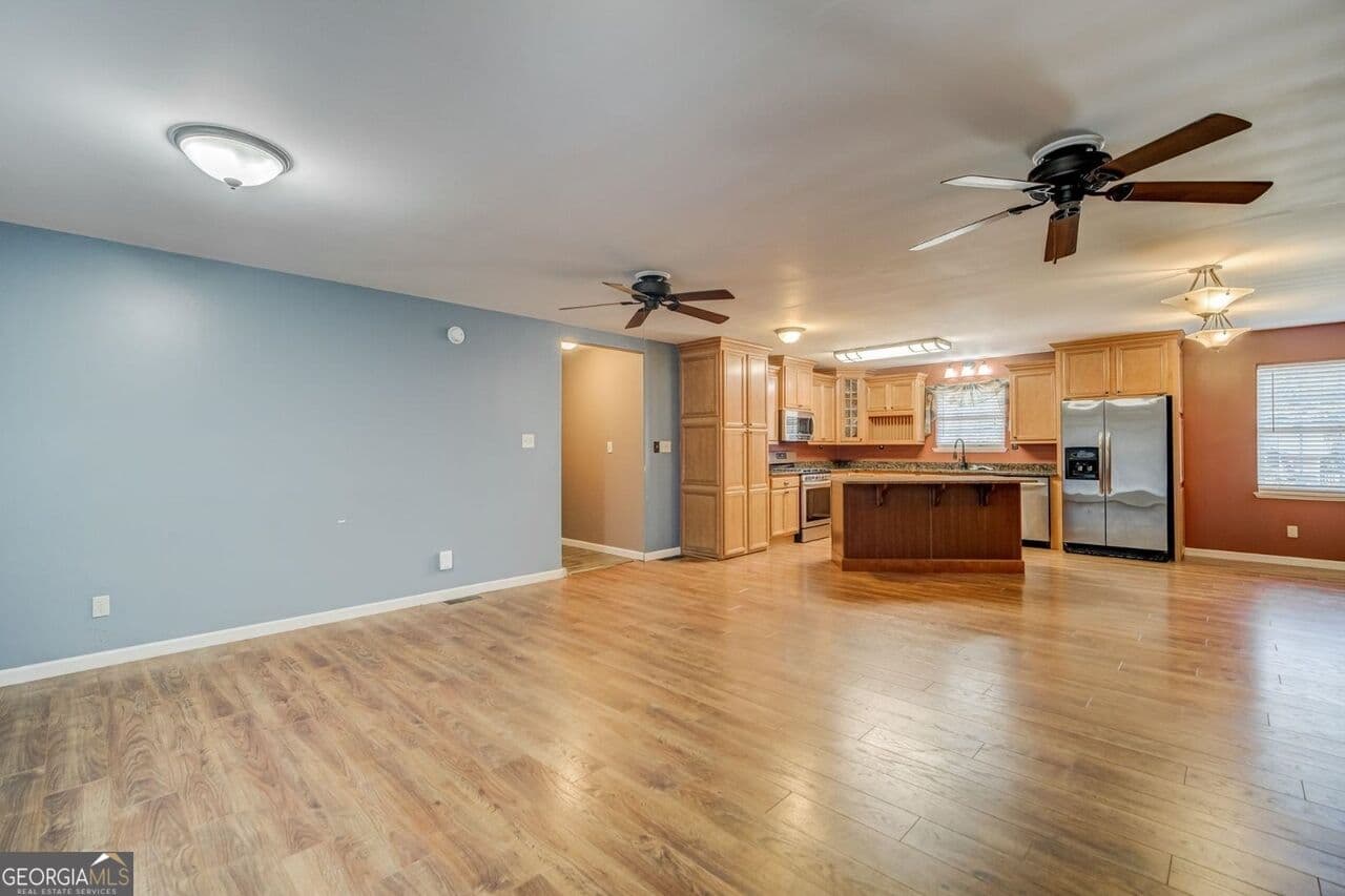 3 bedroom, 4.5 bathroom, 3,136 sq ft single family residence for sale at 407 Pleasant Grove Road, Mcdonough, GA 30252 — photo 7