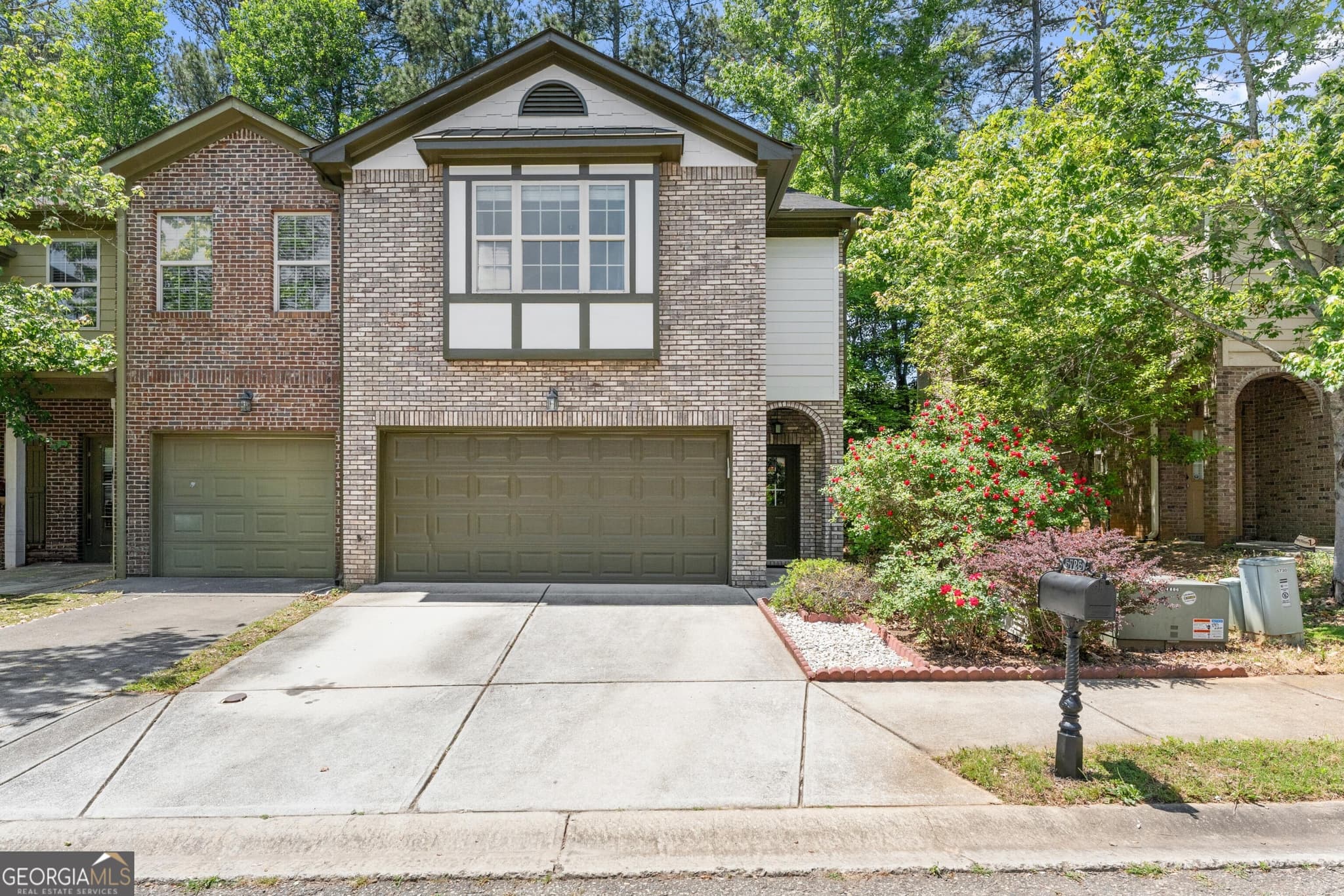 3 bedroom, 2.5 bathroom, 1,873 sq ft townhouse sold at 5726 Singlebriar Court, Norcross, GA 30093
